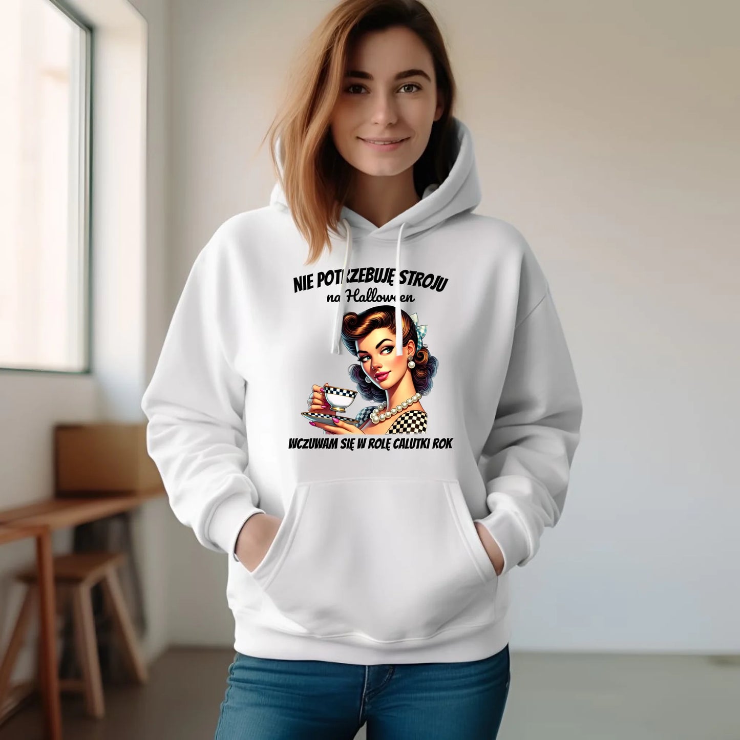 Bluza damska z kapturem retro pin-up girl – Nie potrzebuję stroju na Halloween HL29 - StoryCups.pl