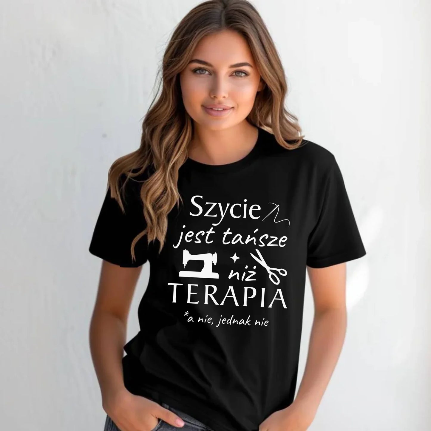 Koszulka damska szyciowa dla krawcowej - Szycie tańsze niż terapia HS04 - StoryCups.pl