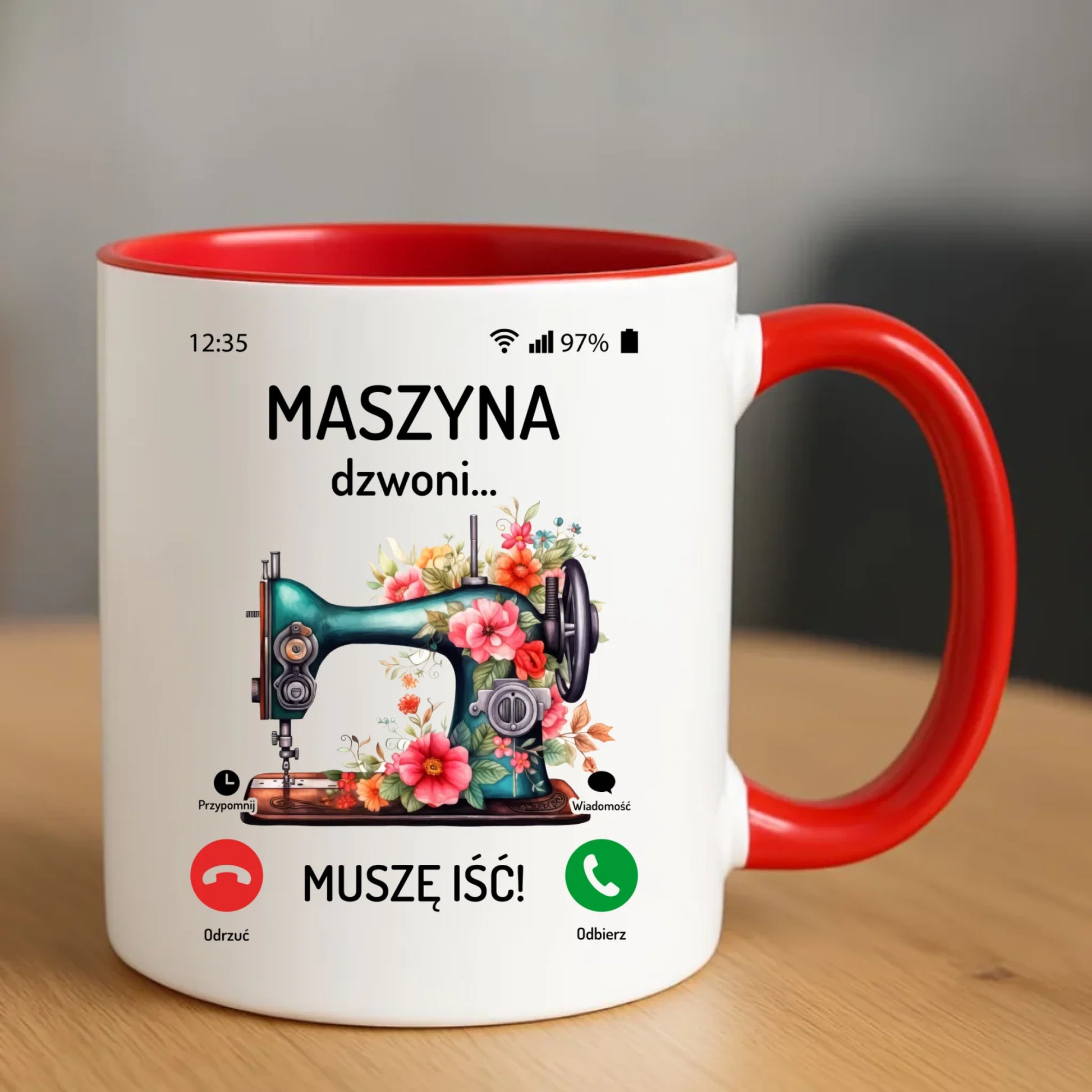 Kubek szyciowy dla krawcowej – Maszyna dzwoni muszę iść HS05 - StoryCups.pl