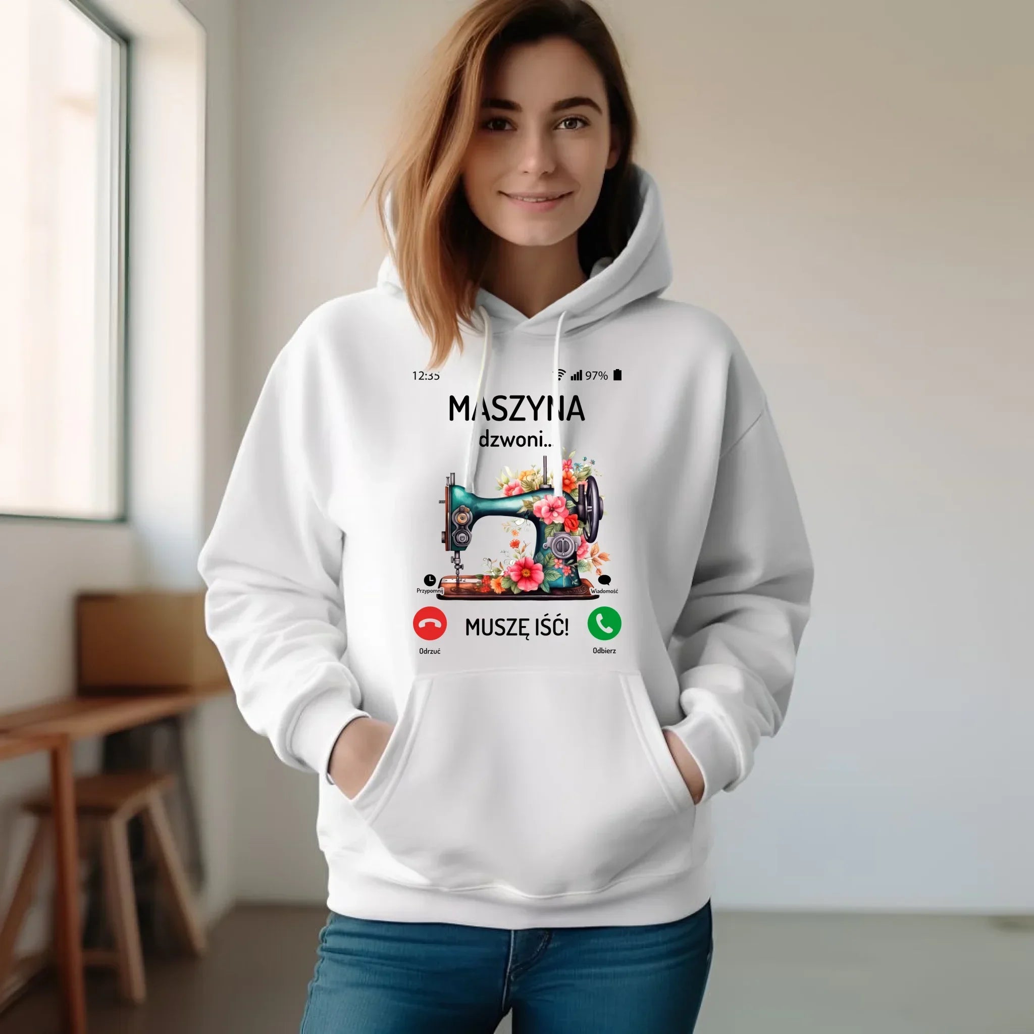 Bluza damska z kapturem szyciowa dla krawcowej - Maszyna dzwoni muszę iść HS05 - StoryCups.pl