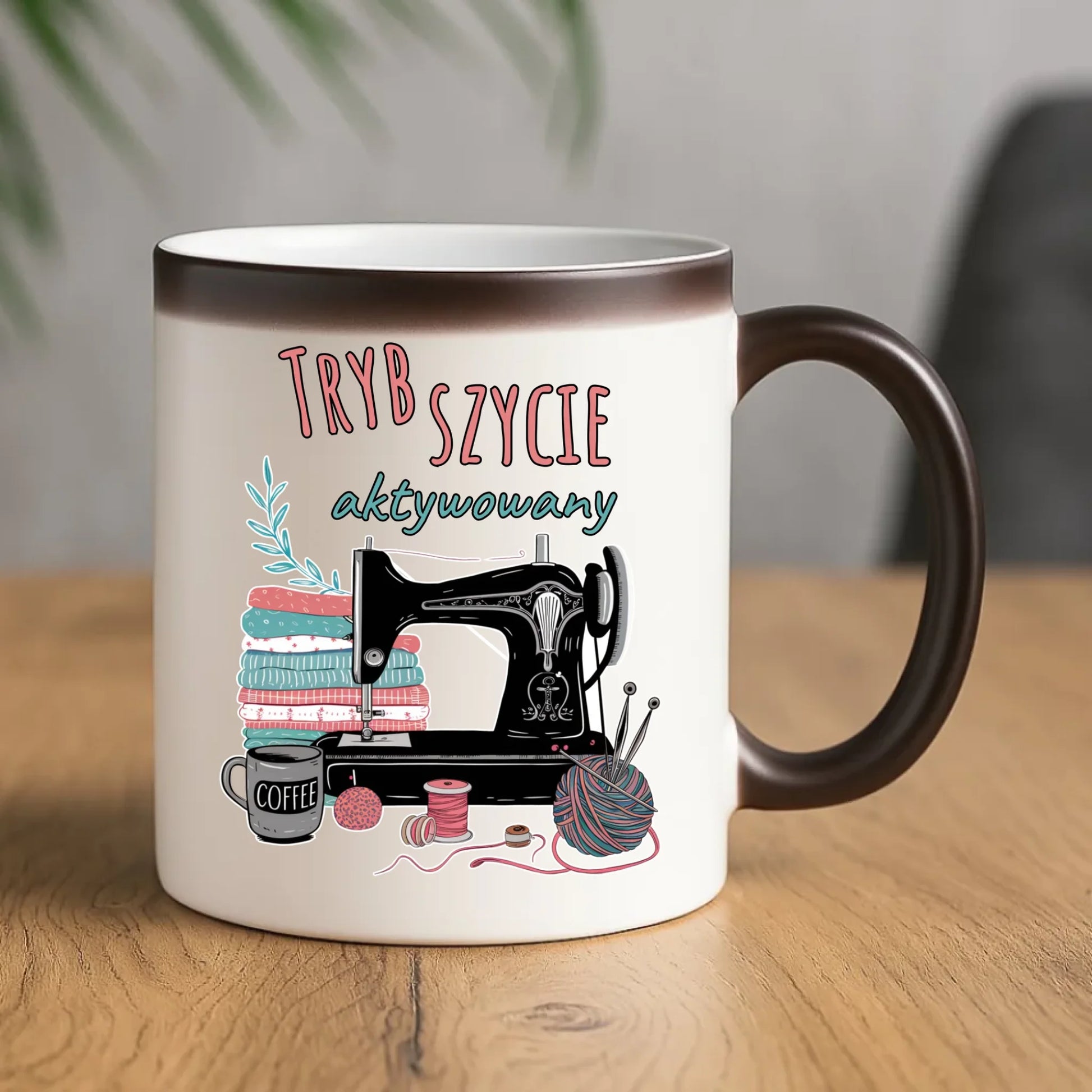 Kubek magiczny szyciowy dla krawcowej - Tryb szycie aktywowany HS06 - StoryCups.pl