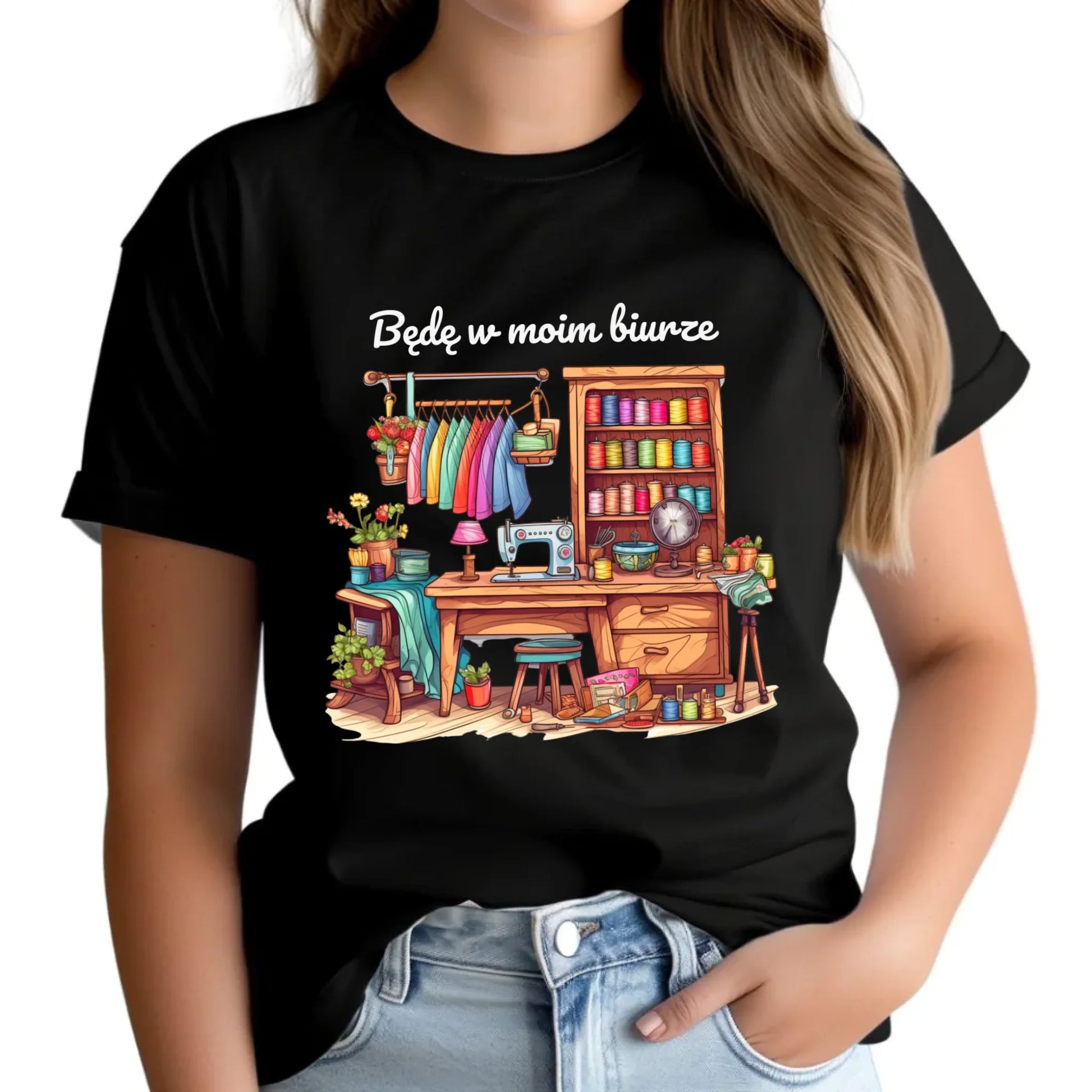Koszulka damska szyciowa dla krawcowej - Będę w moim biurze HS07 - StoryCups.pl