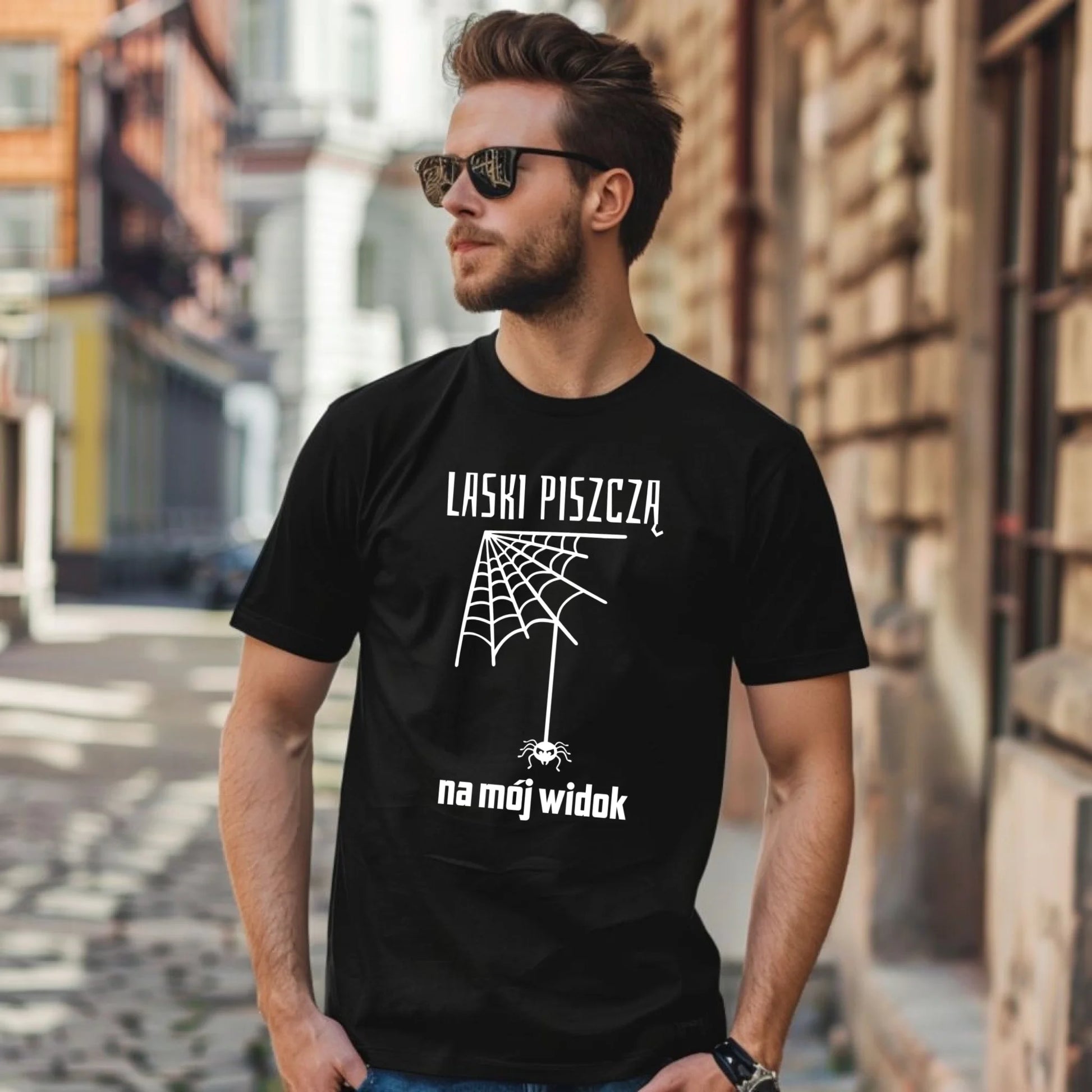 Koszulka męska - prezent dla chłopaka - Laski piszczą na mój widok DCH13 - StoryCups.pl