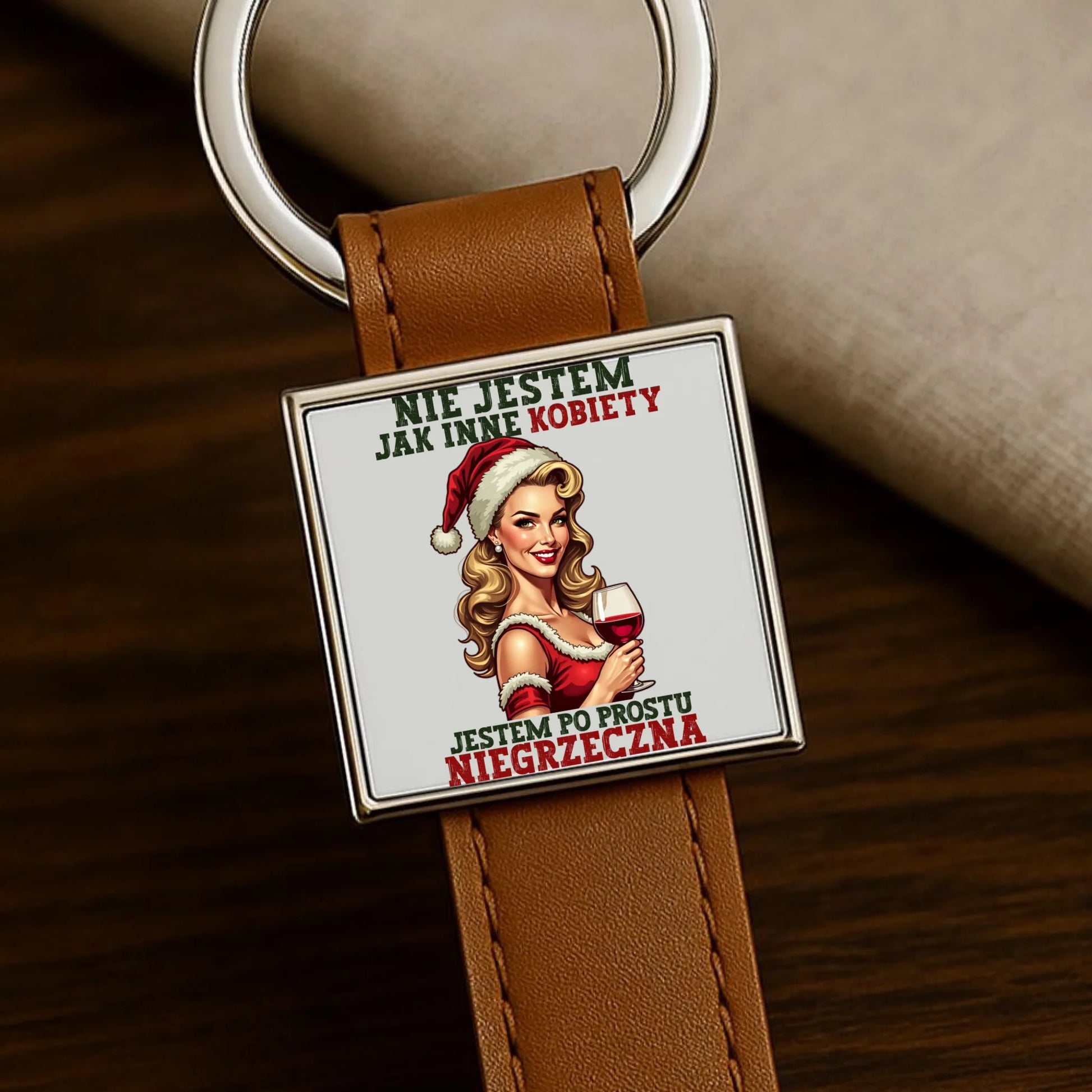 Brelok świąteczny - prezent dla niej - Nie jestem jak inne kobiety BN03 - StoryCups.pl