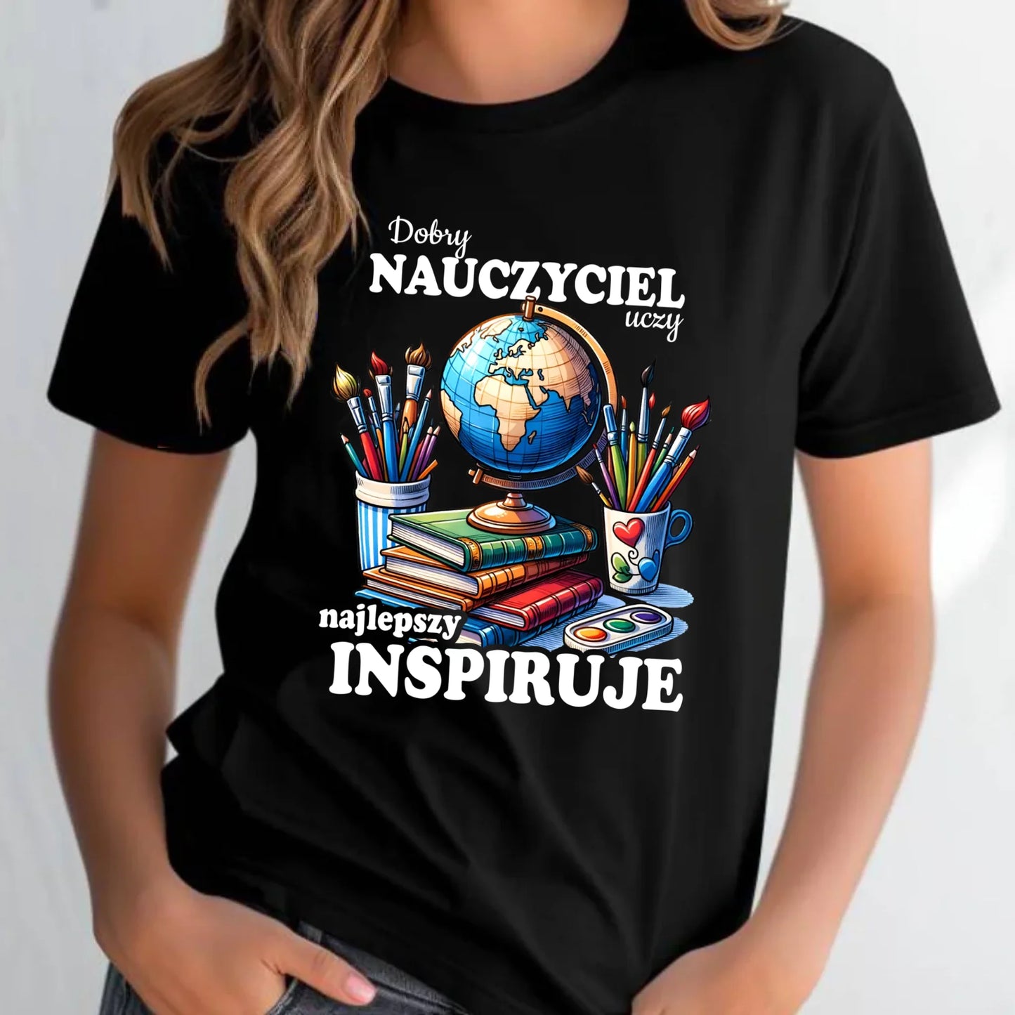 Koszulka damska dla nauczycielki - Dobry nauczyciel uczy najlepszy inspiruje N72 - StoryCups.pl