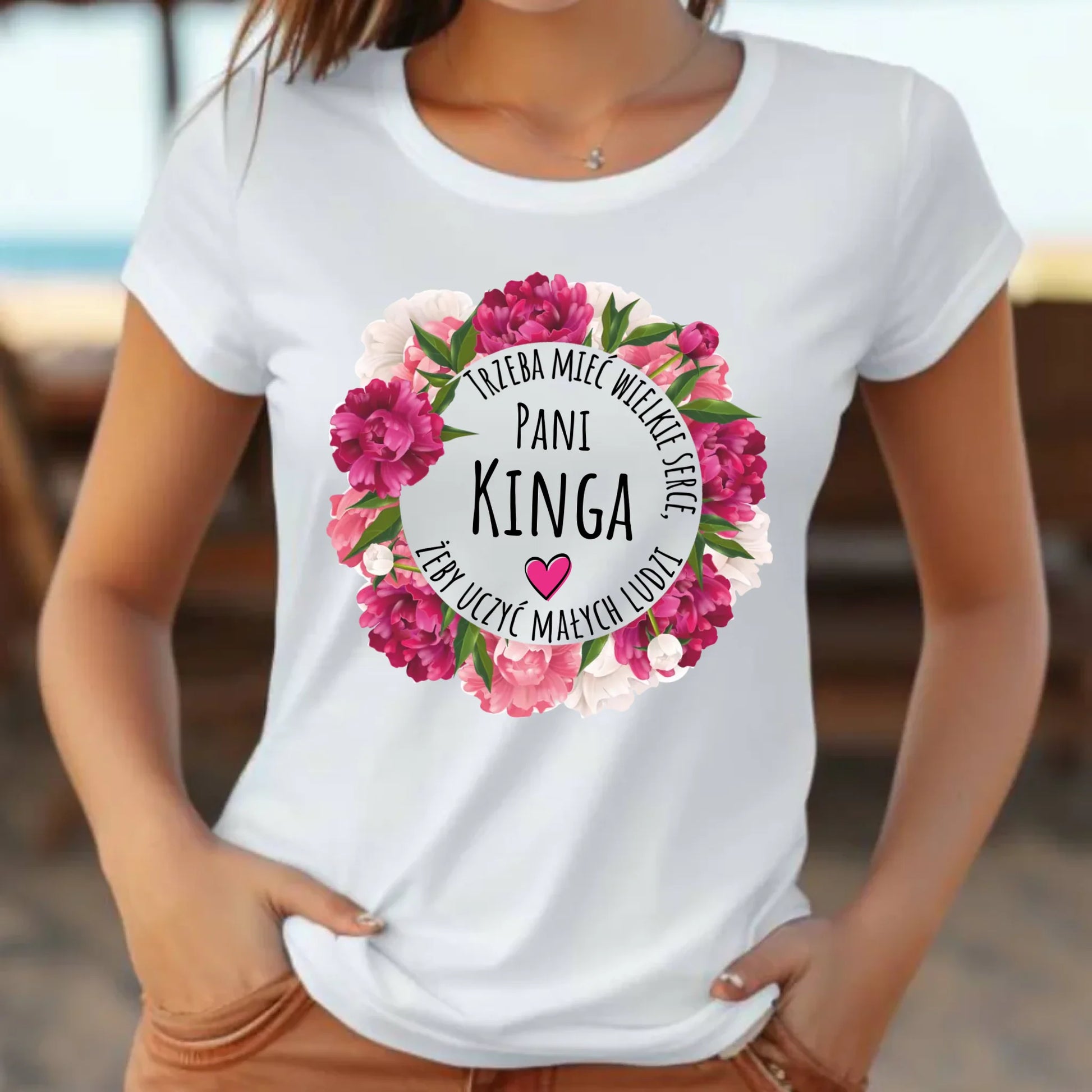 Koszulka damska dla nauczycielki - Trzeba mieć wielkie serce - personalizowana N18 - StoryCups.pl