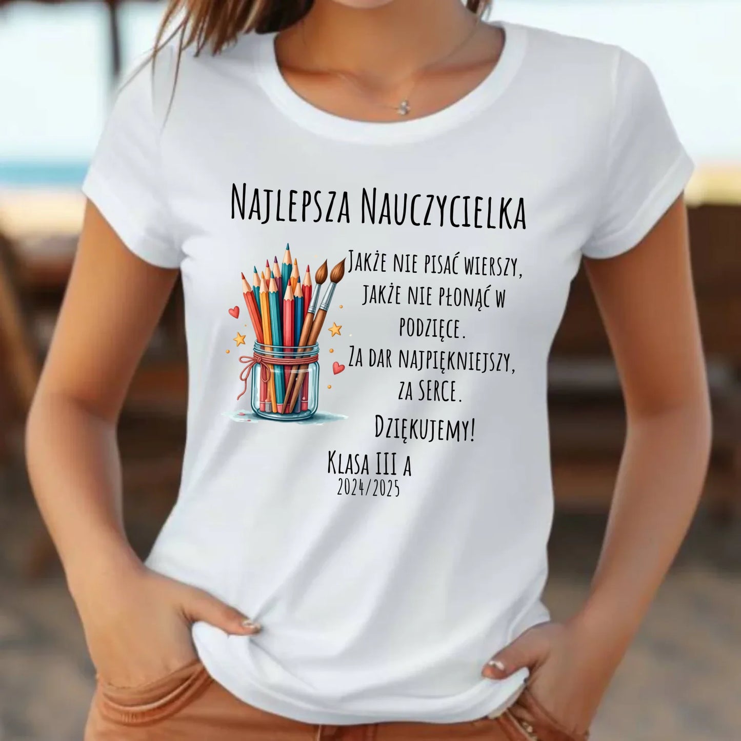 Koszulka damska dla nauczycielki - Najlepsza nauczycielka - Podziękowanie od klasy - personalizowana N20 - StoryCups.pl