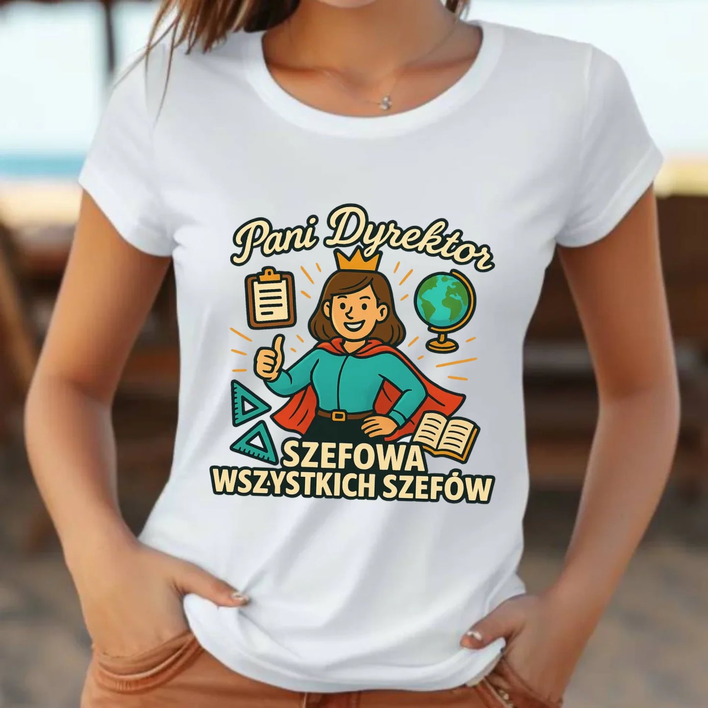 Koszulka damska dla Dyrektorki Szkoły - Szefowa wszystkich szefów N29 - StoryCups.pl
