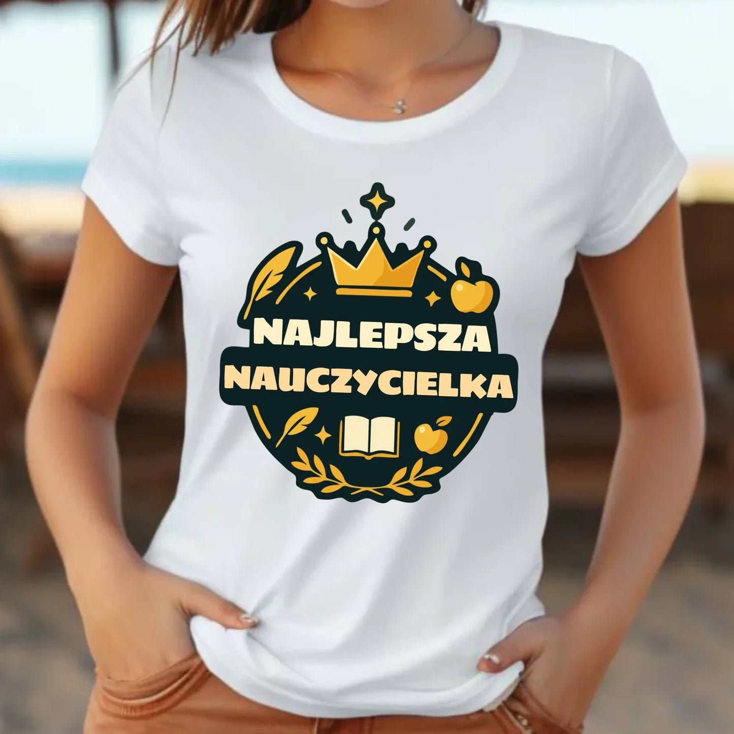 Koszulka damska dla nauczycielki - Najlepsza nauczycielka N38 - StoryCups.pl