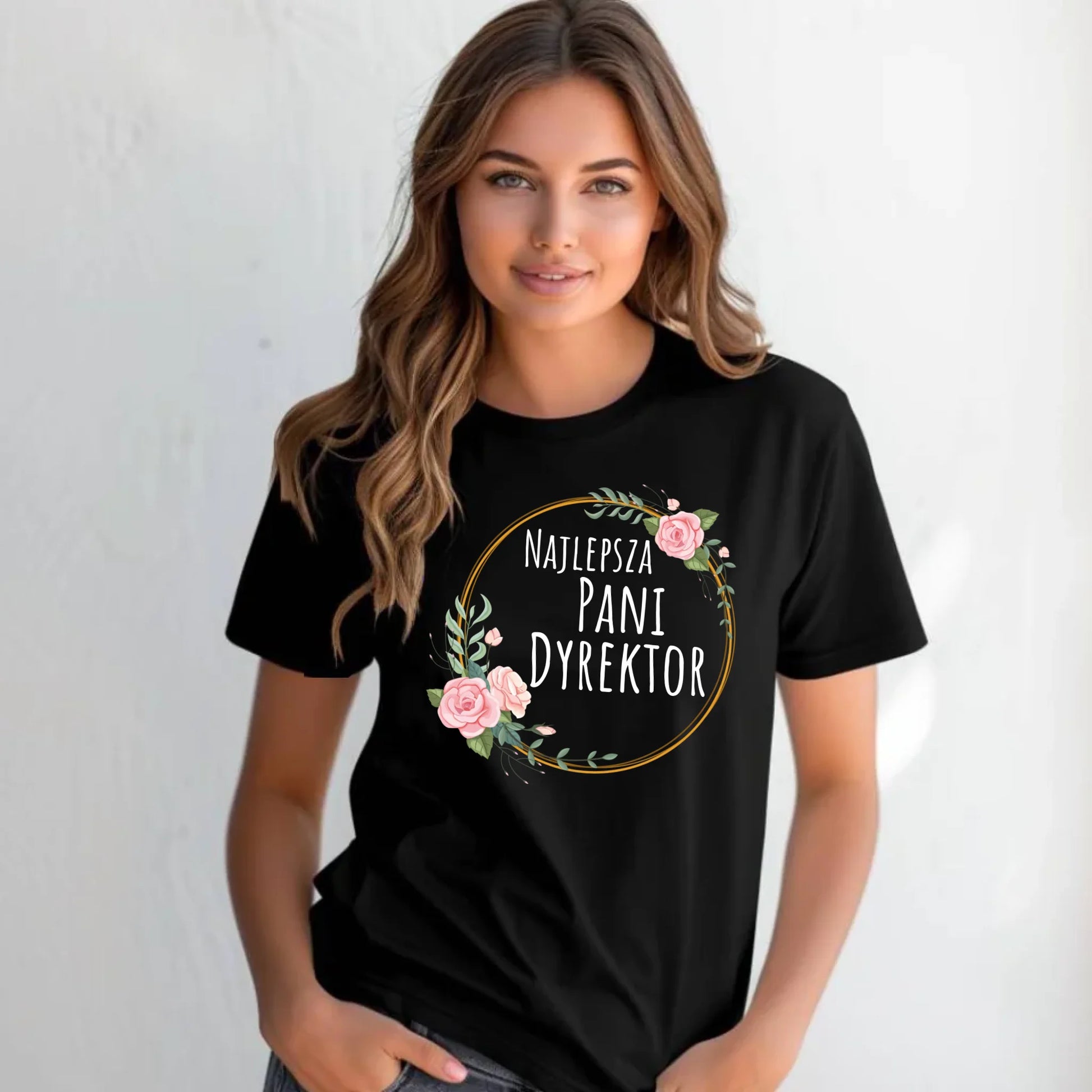 Koszulka damska dla dyrektorki szkoły - Najlepsza Pani Dyrektor N77 - StoryCups.pl