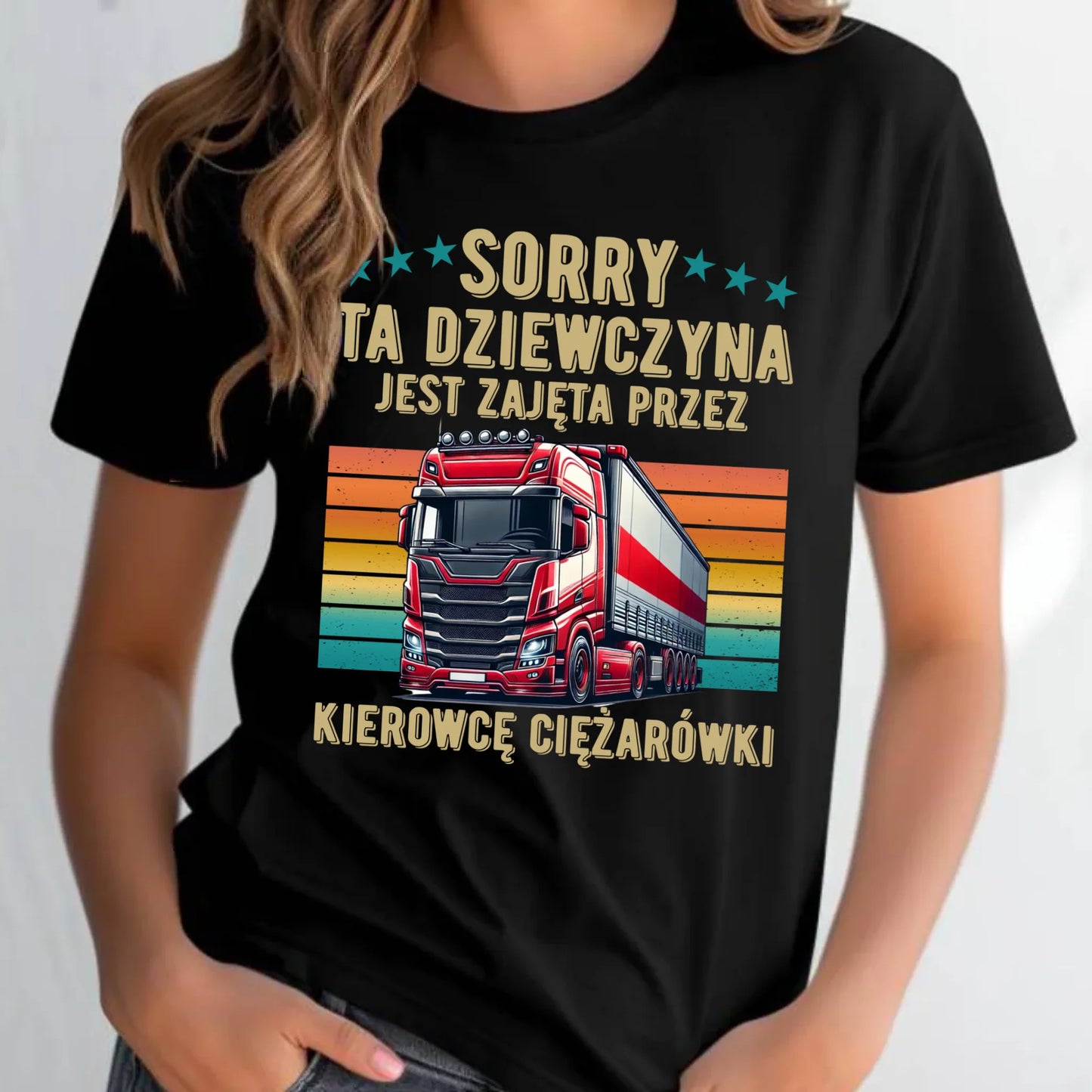 Koszulka damska - Ta dziewczyna jest zajęta przez kierowcę ciężarówki ZKT12 - StoryCups.pl