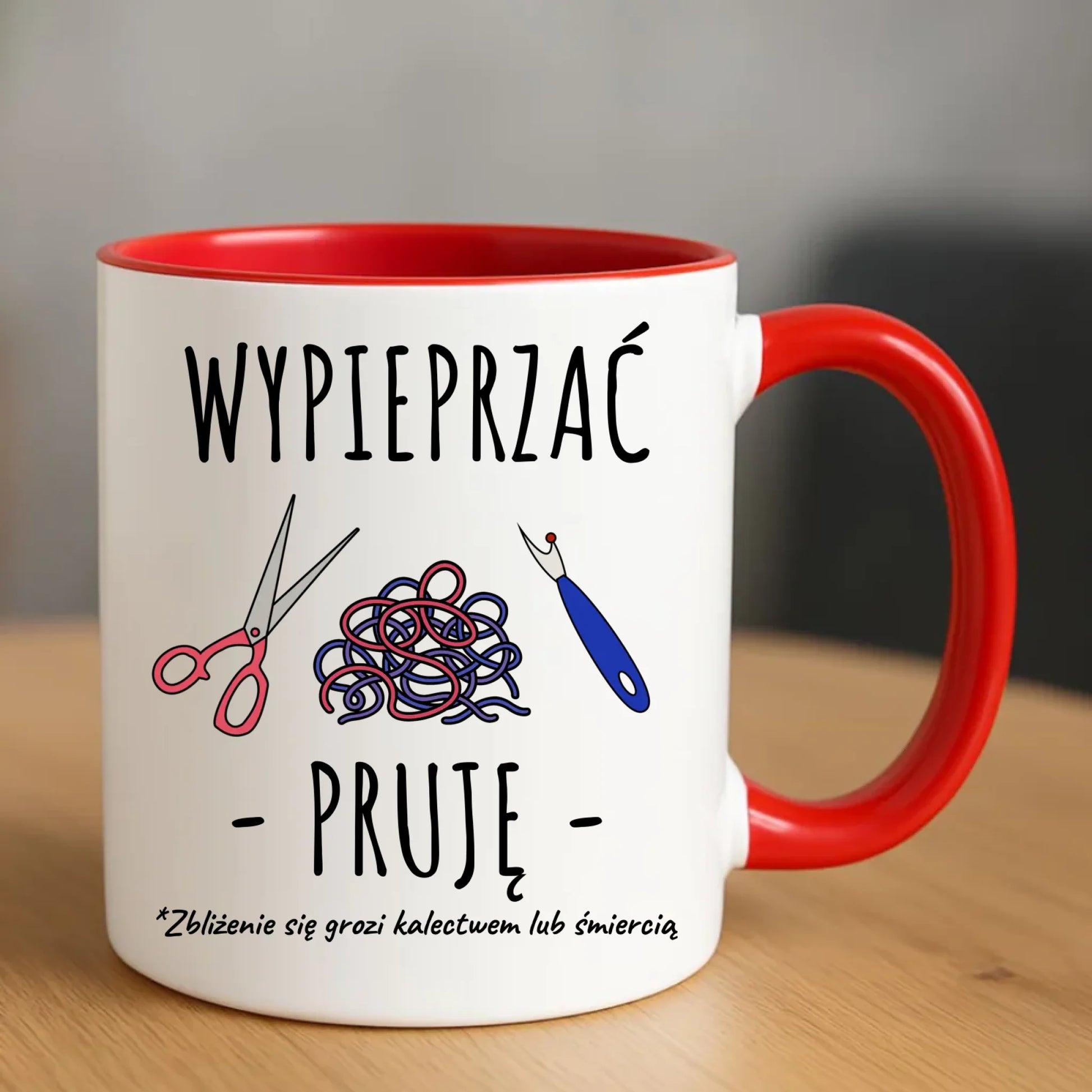 Kubek szyciowy dla krawcowej – Wypieprzać, pruję HS08 - StoryCups.pl