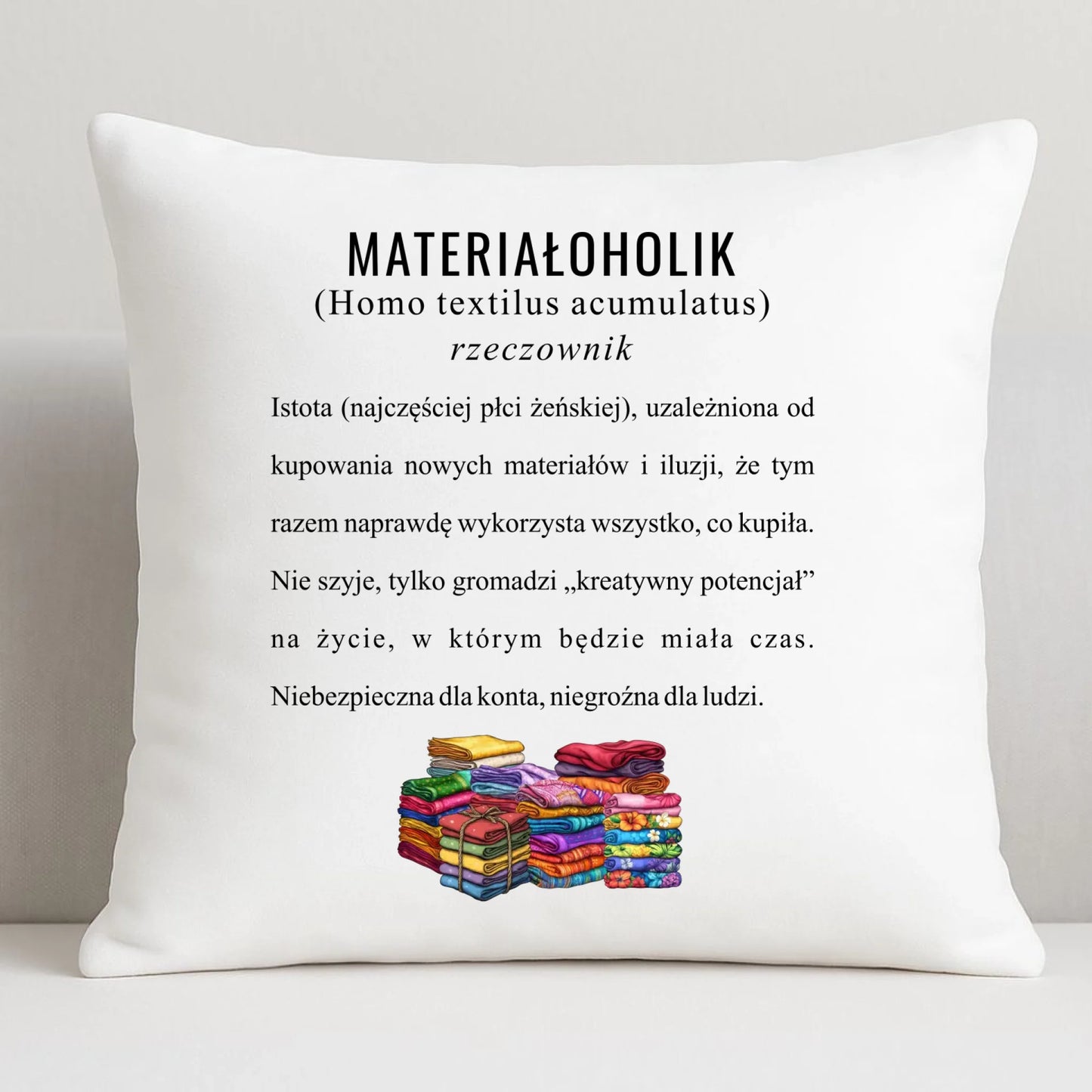 Poduszka szyciowa dla krawcowej - Materiałoholik definicja HS11 - StoryCups.pl