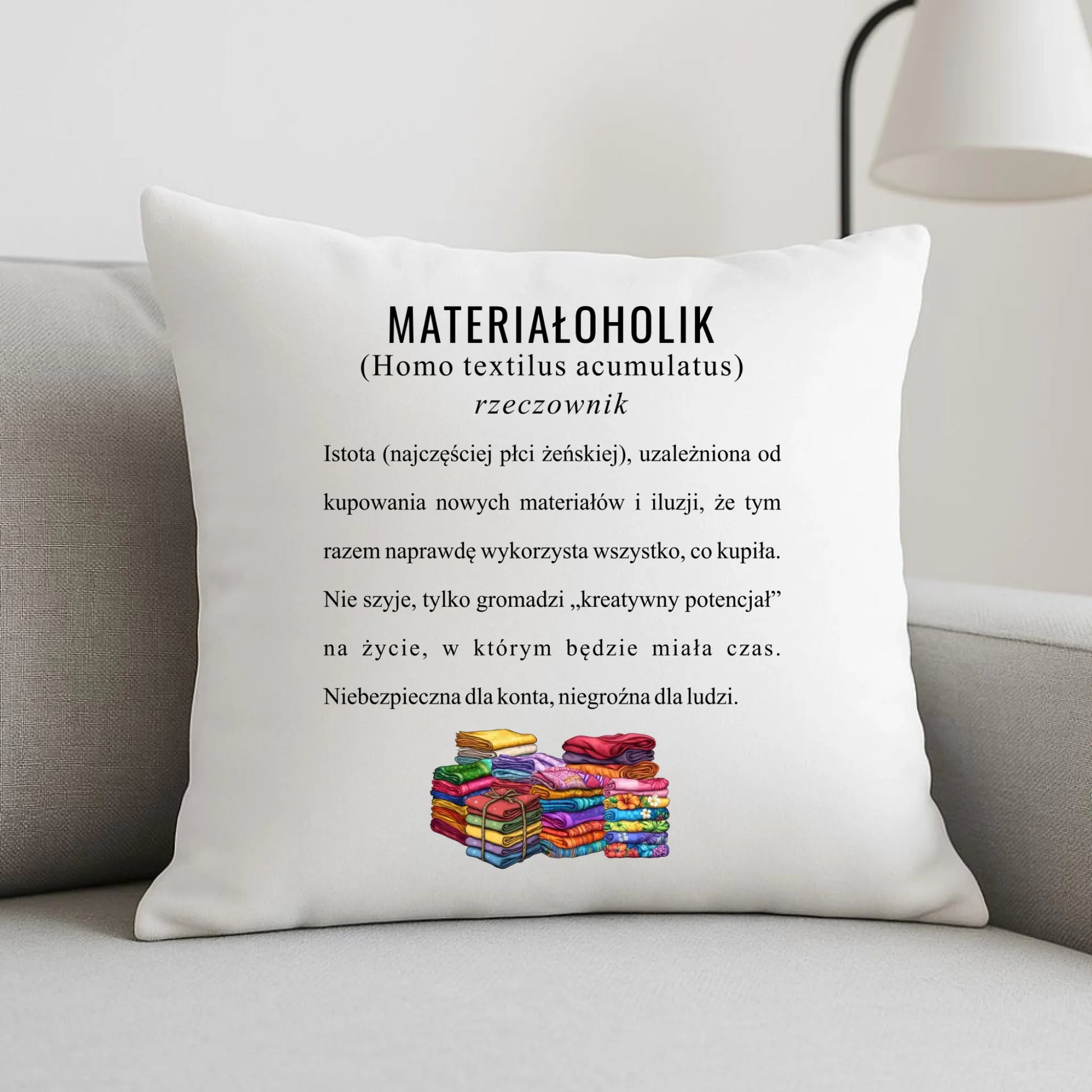 Poduszka szyciowa dla krawcowej - Materiałoholik definicja HS11 - StoryCups.pl