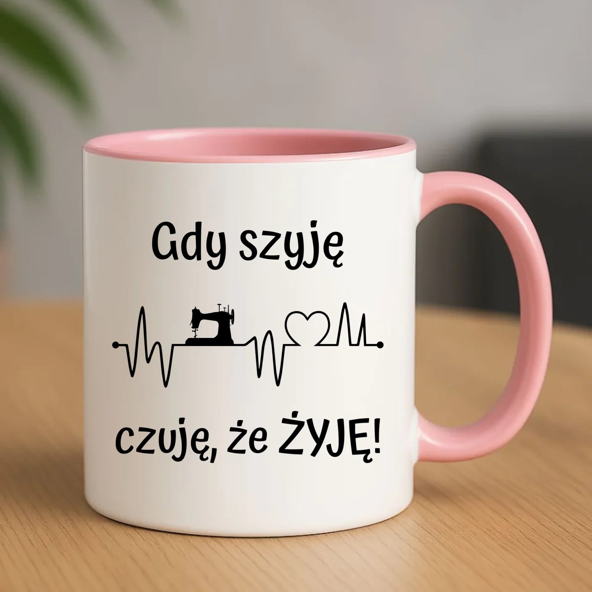 Kubek szyciowy dla krawcowej – Gdy szyję czuję, że żyję HS12 - StoryCups.pl