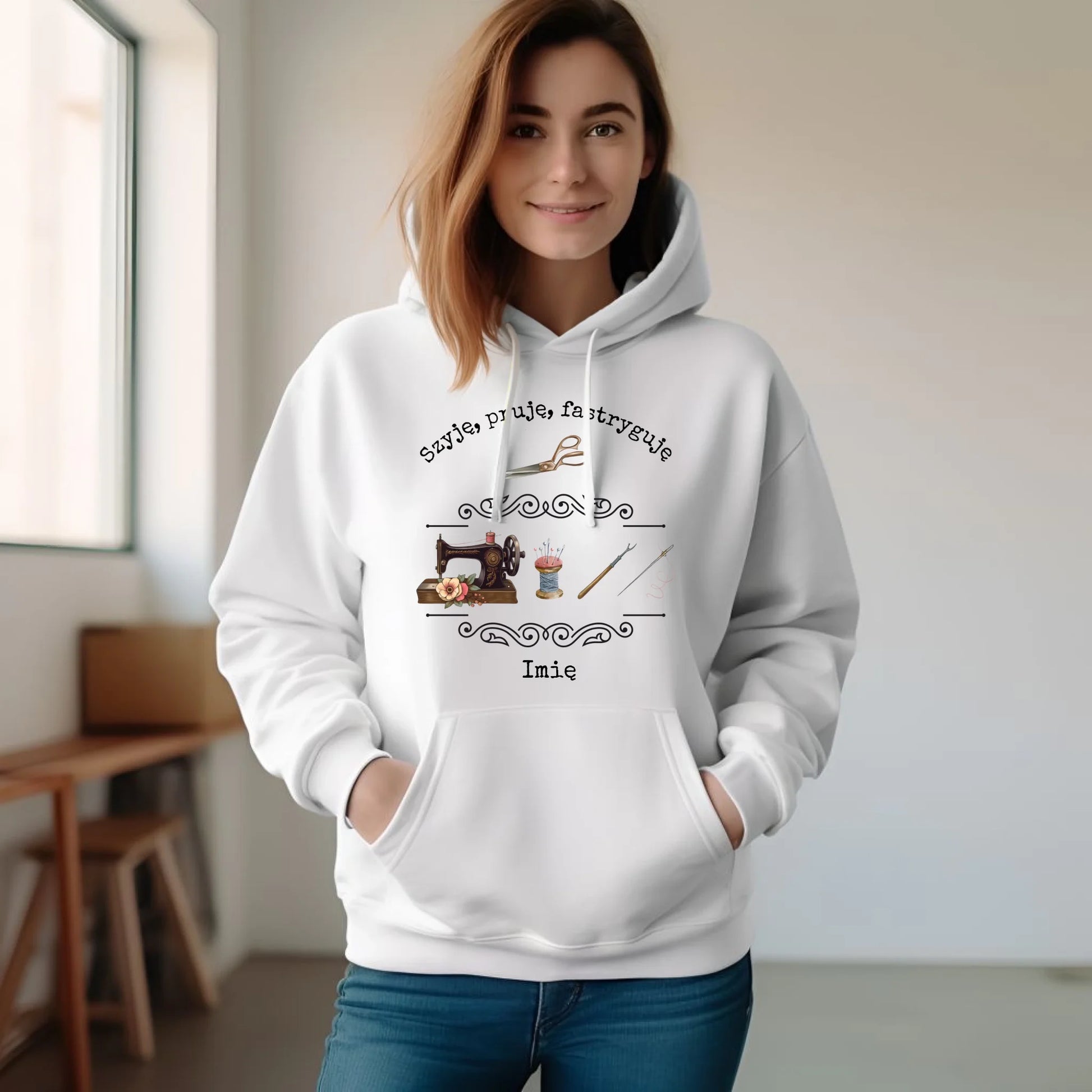 Bluza damska z kapturem szyciowa dla krawcowej - Gdy szyję czuję, że żyję HS12 copy - StoryCups.pl
