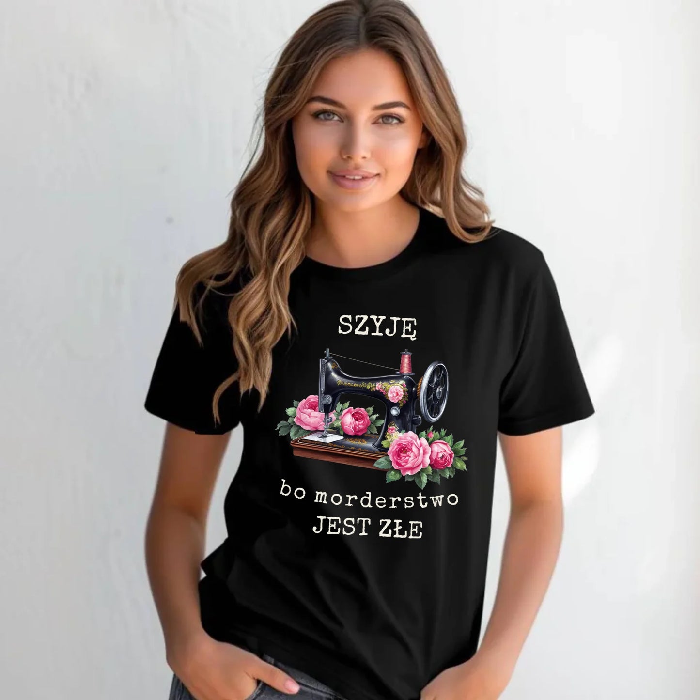 Koszulka damska szyciowa dla krawcowej - Szyję, bo morderstwo jest złe HS14 - StoryCups.pl