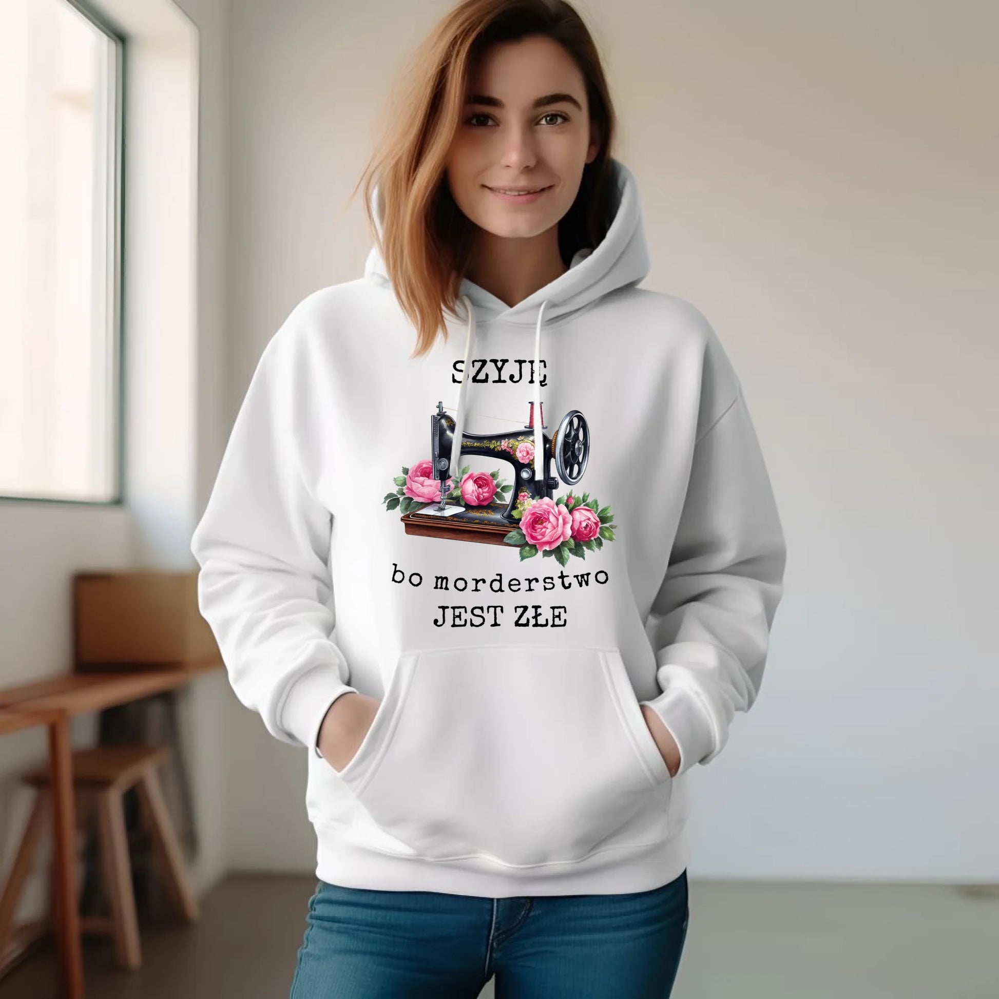 Bluza damska z kapturem szyciowa dla krawcowej - Szyję, bo morderstwo jest złe HS14 - StoryCups.pl
