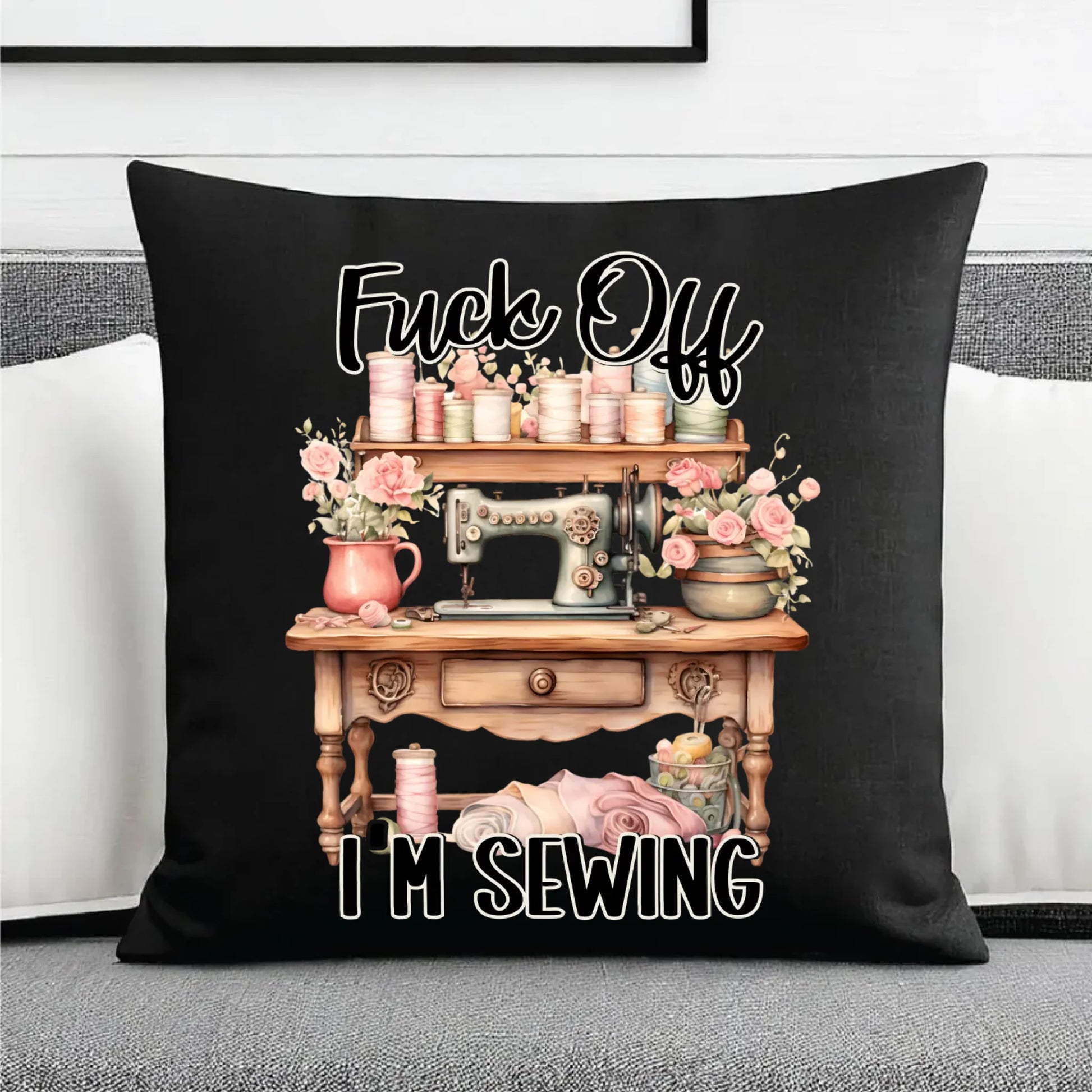 Poduszka dekoracyjna szyciowa dla krawcowej - Fck off im sewing HS16 - StoryCups.pl
