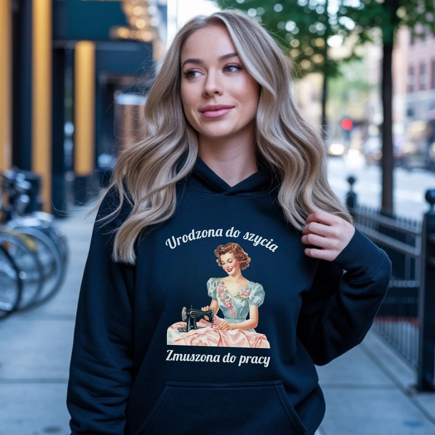 Bluza damska z kapturem szyciowa dla krawcowej - Urodzona do szycia HS18 - StoryCups.pl