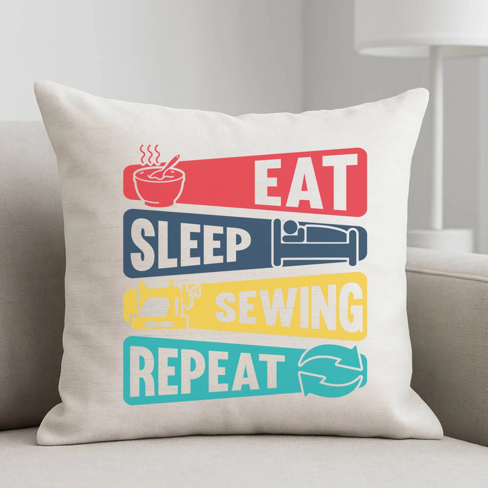 Poduszka szyciowa dla krawcowej - Eat sleep sewing repeat HS21 - StoryCups.pl