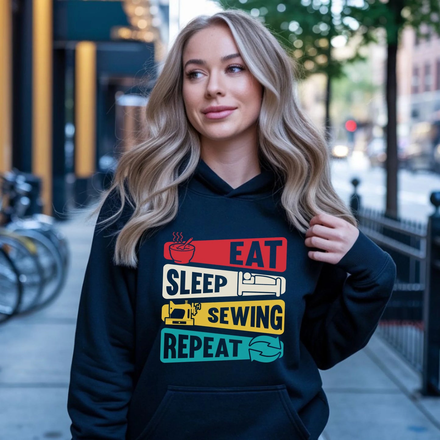 Bluza damska z kapturem szyciowa dla krawcowej - Eat sleep sewing repeat HS21 - StoryCups.pl
