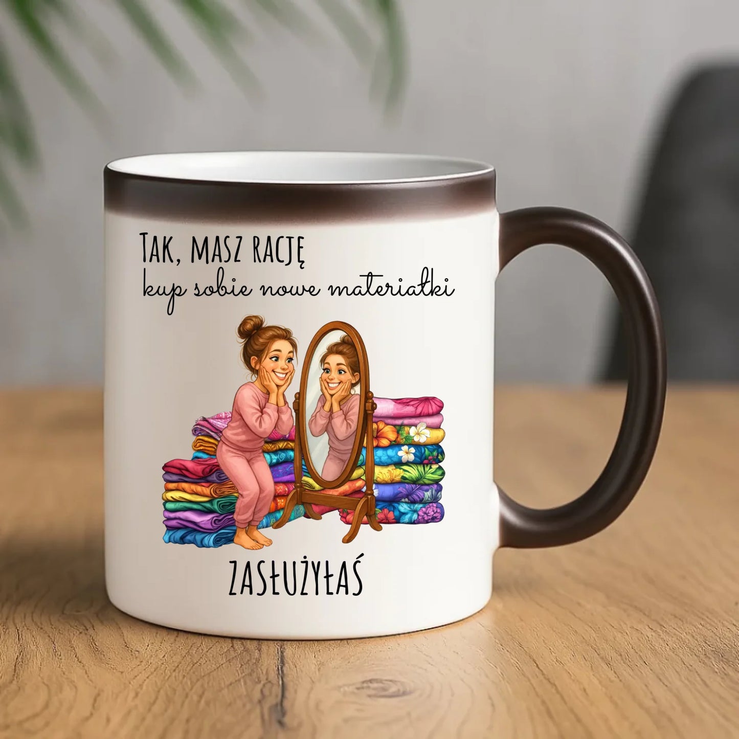 Kubek magiczny szyciowy dla krawcowej - Kup sobie materiałki HS22 - StoryCups.pl