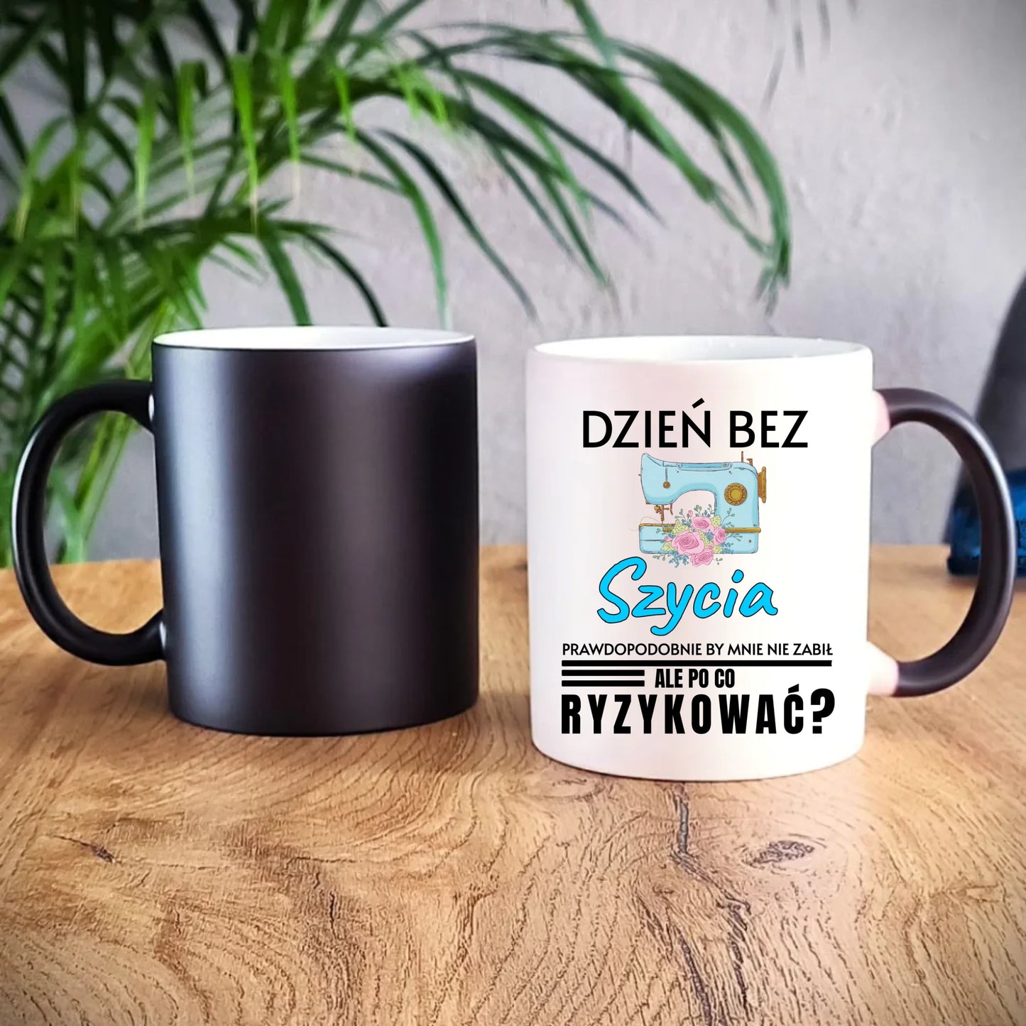 Kubek magiczny szyciowy dla krawcowej - Dzień bez szycia HS24 - StoryCups.pl