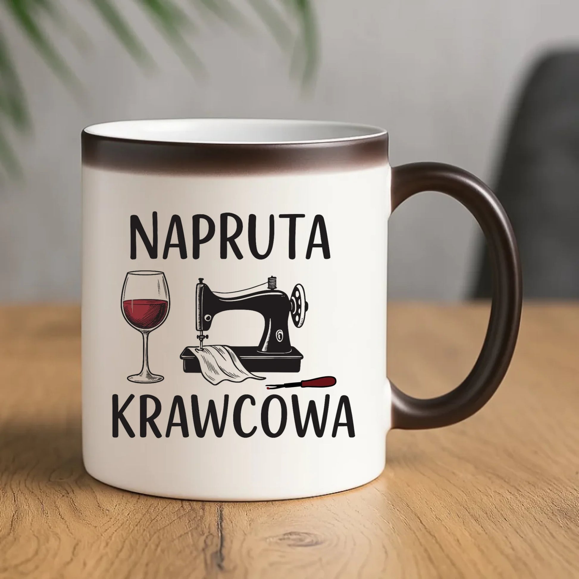 Kubek magiczny szyciowy dla krawcowej - Napruta krawcowa HS25 - StoryCups.pl