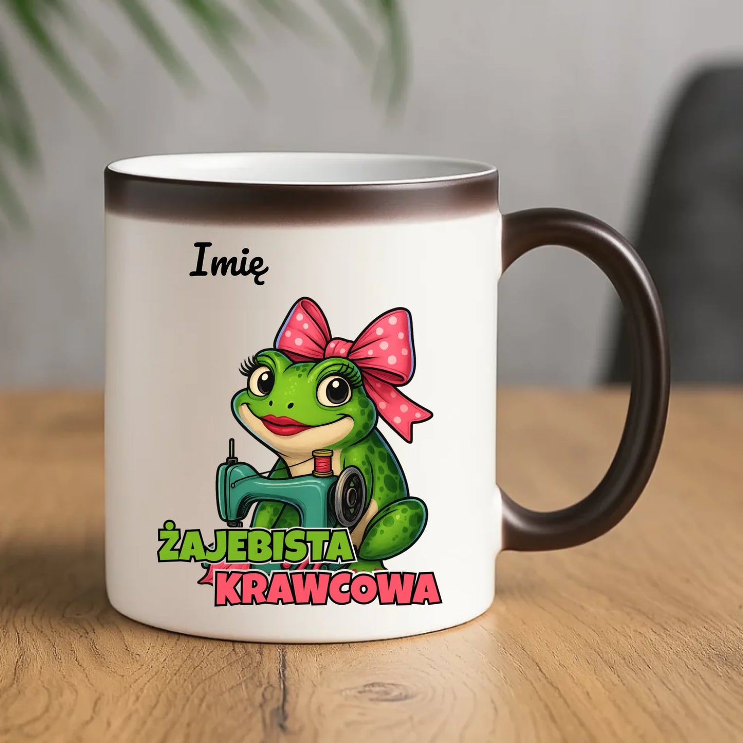 Kubek magiczny szyciowy dla krawcowej - Żajebista Krawcowa - personalizowany HS32 - StoryCups.pl