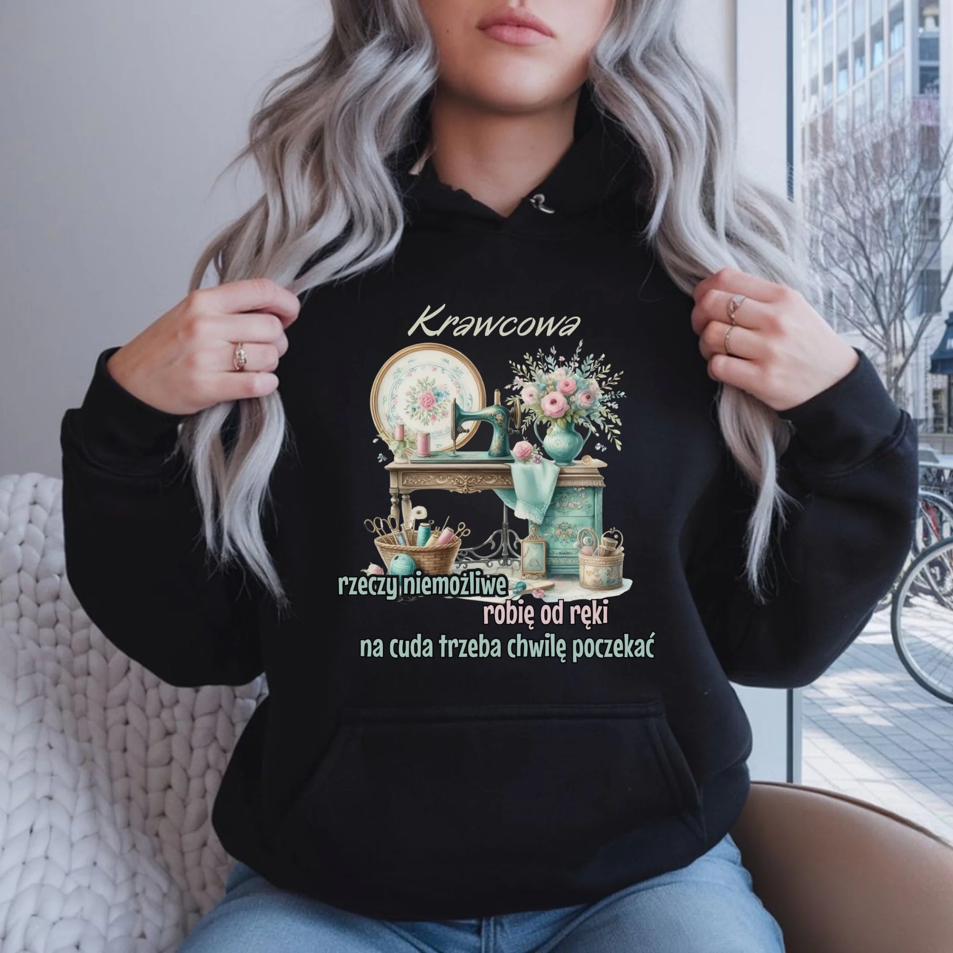Bluza damska z kapturem szyciowa dla krawcowej - Rzeczy niemożliwe HS35 - StoryCups.pl