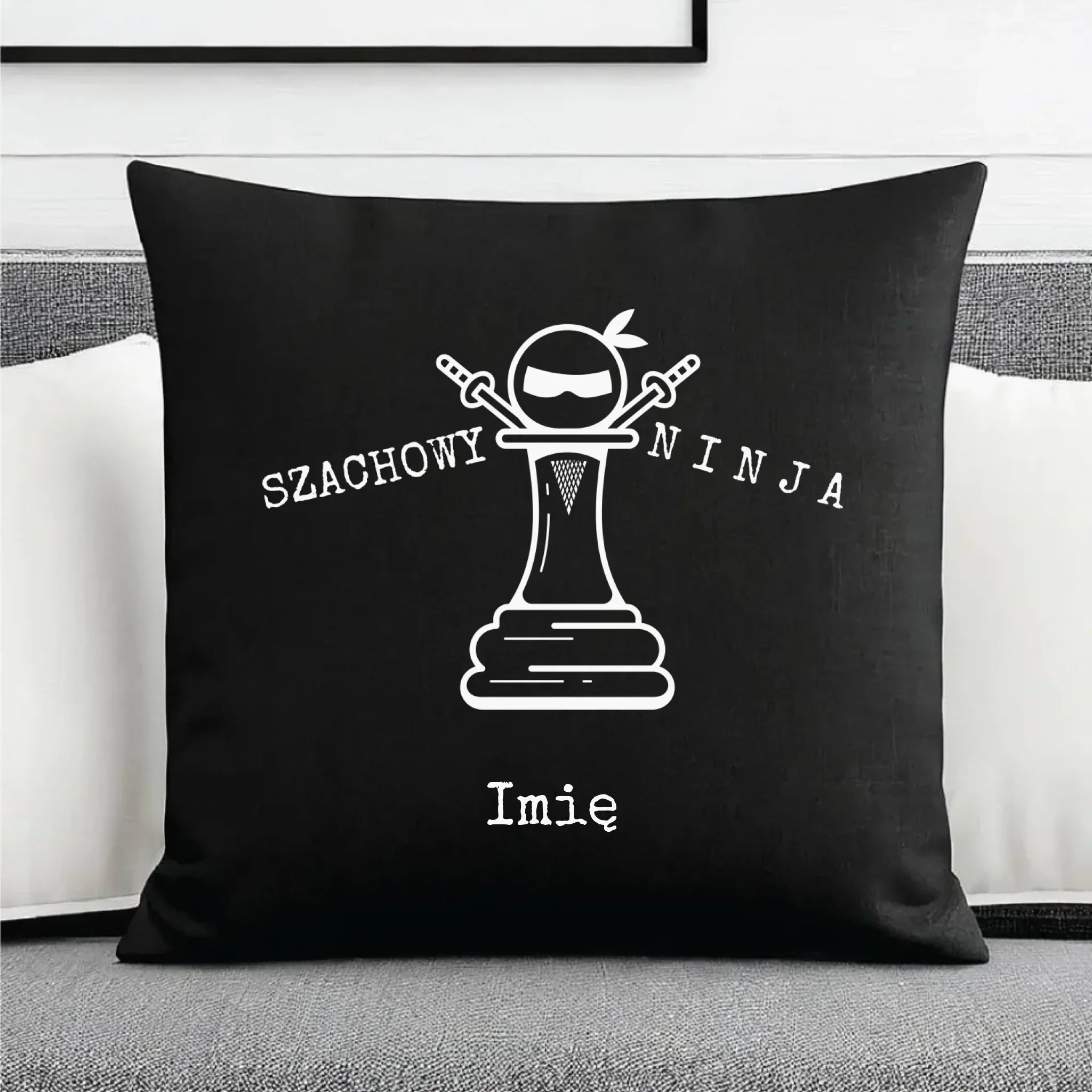 Poduszka dekoracyjna dla szachisty - Szachowy ninja - personalizowana HSZ01 - StoryCups.pl