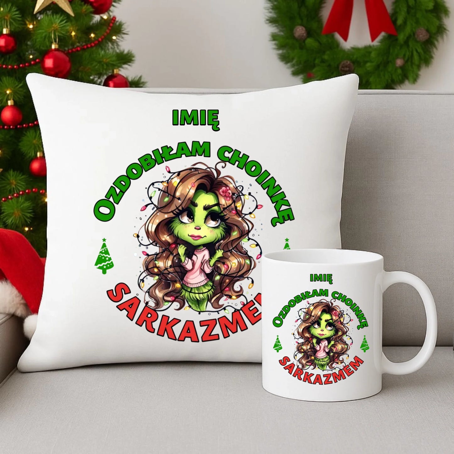 Zestaw poduszka i kubek świąteczny - Grinch - Ozdobiłam choinkę sarkazmem - personalizowany BN115 - StoryCups.pl