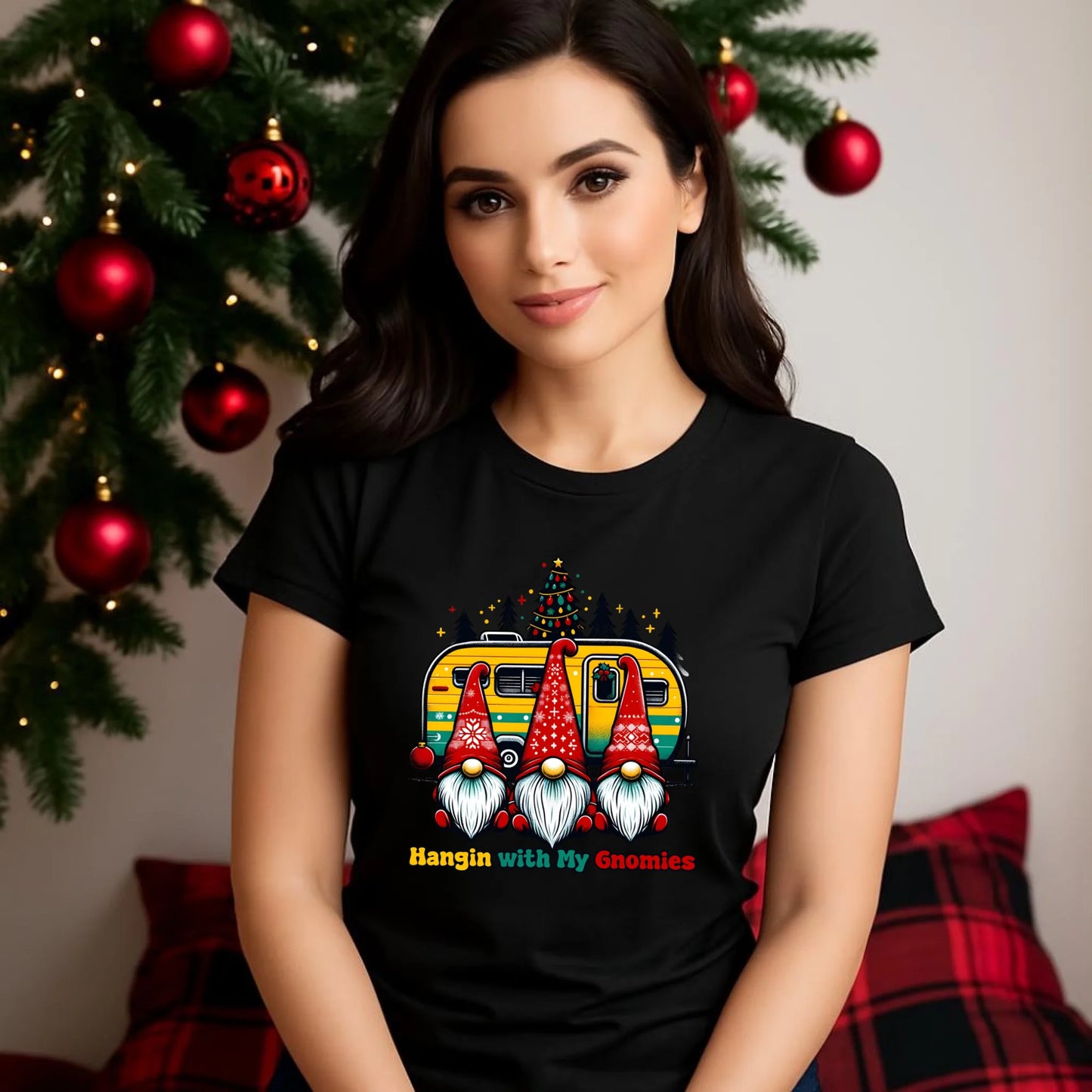 Święta z gnomami | Świąteczna koszulka damska BN41 - StoryCups.pl