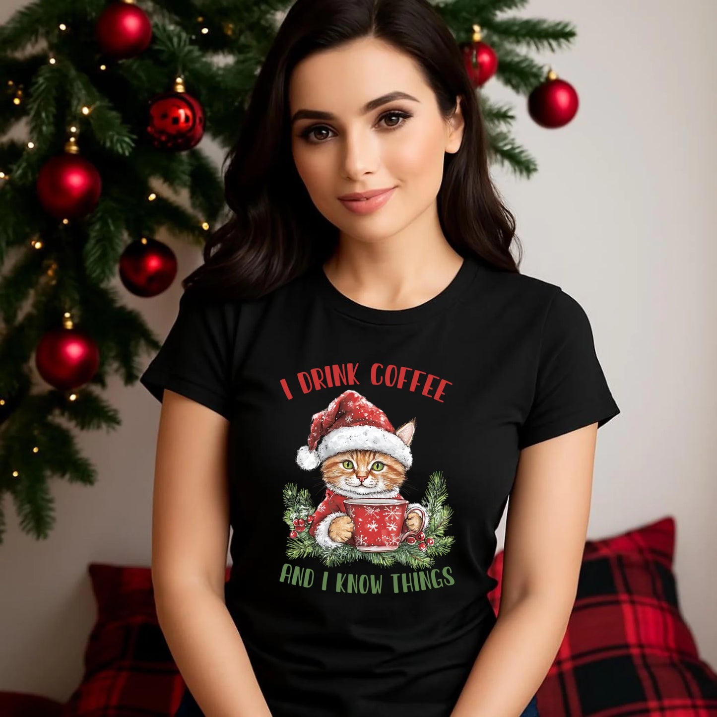 I drink coffee and I know things | Świąteczna koszulka damska BN39 - StoryCups.pl