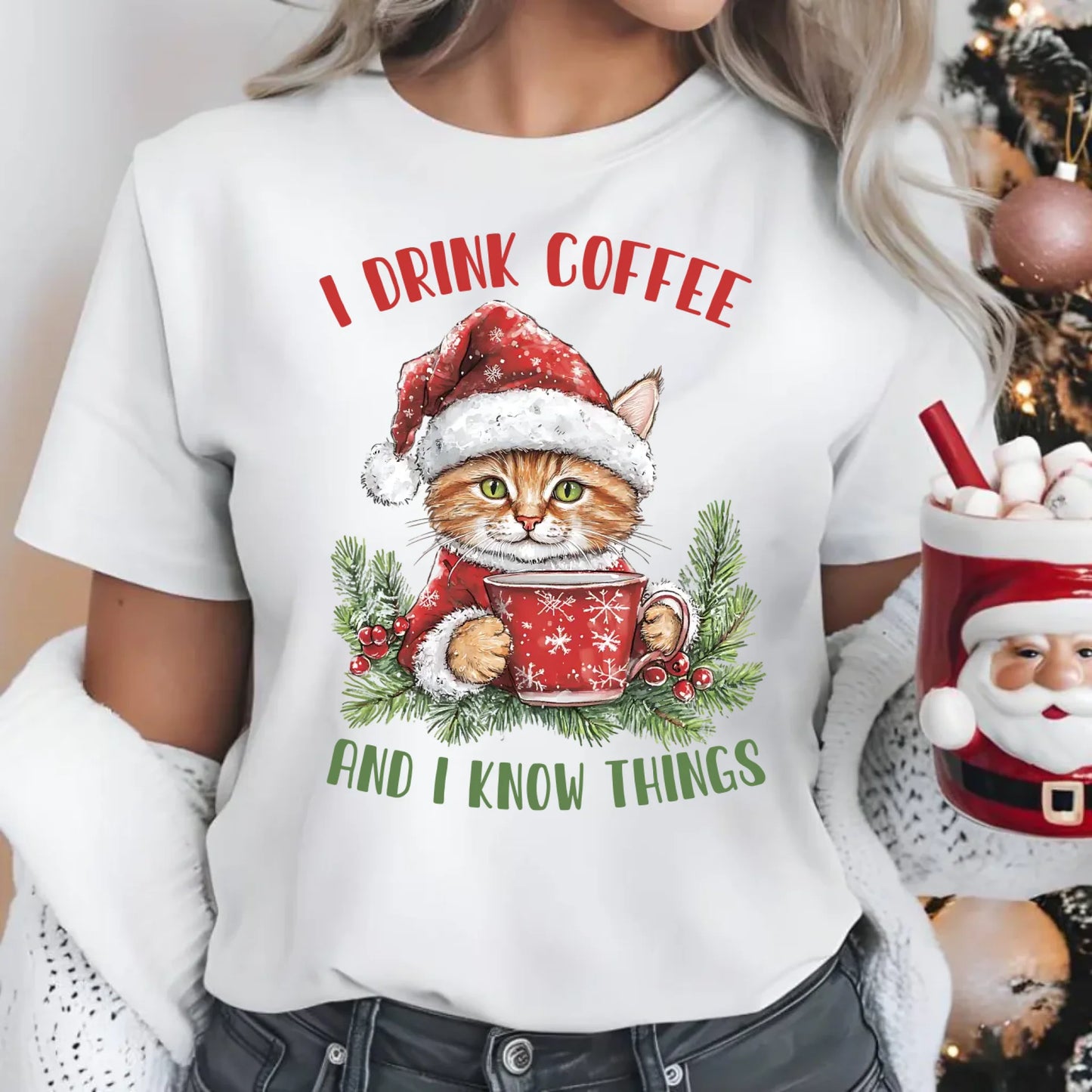 I drink coffee and I know things | Świąteczna koszulka damska BN39 - StoryCups.pl