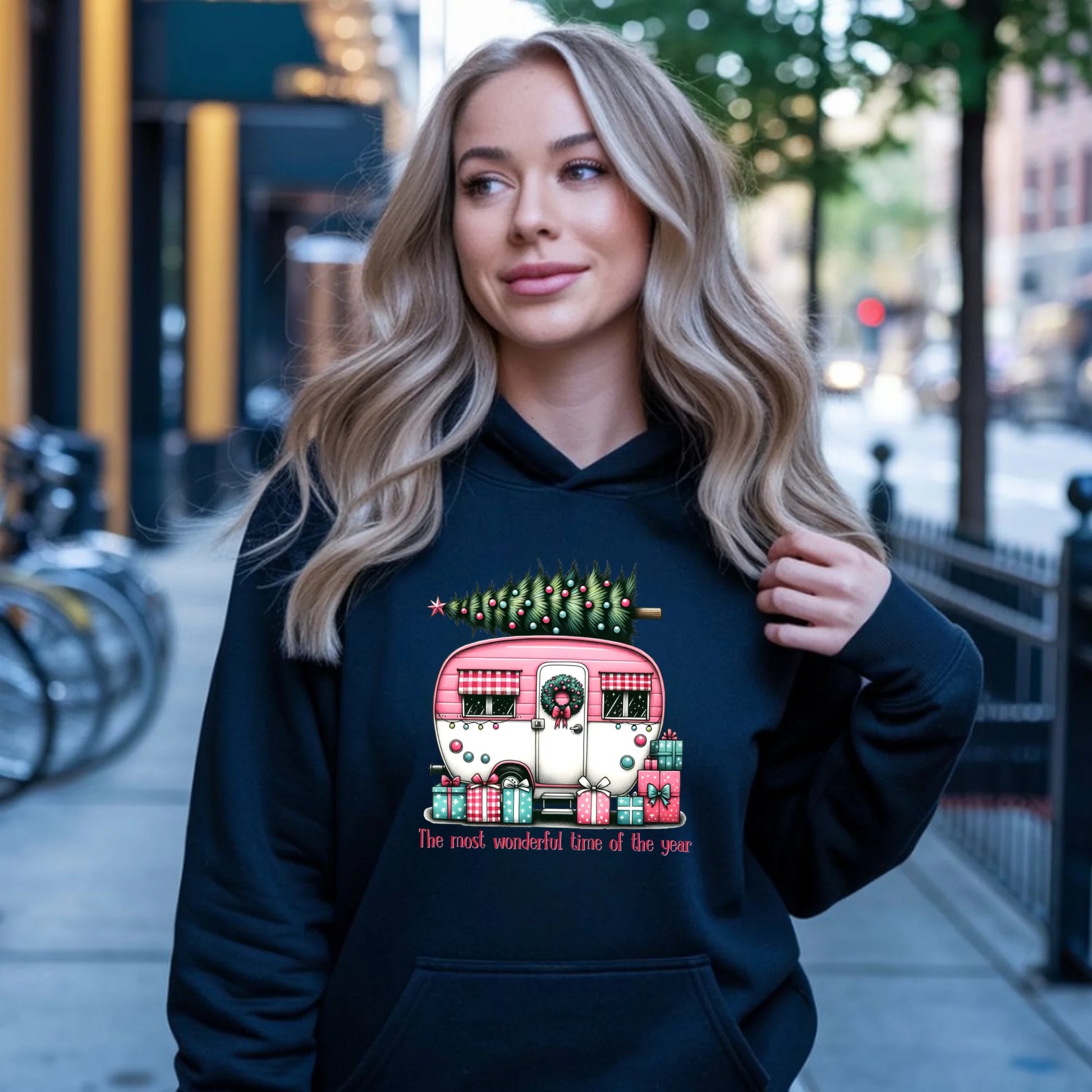 Kempingowe Święta | Świąteczna bluza damska z kapturem BN40 - StoryCups.pl