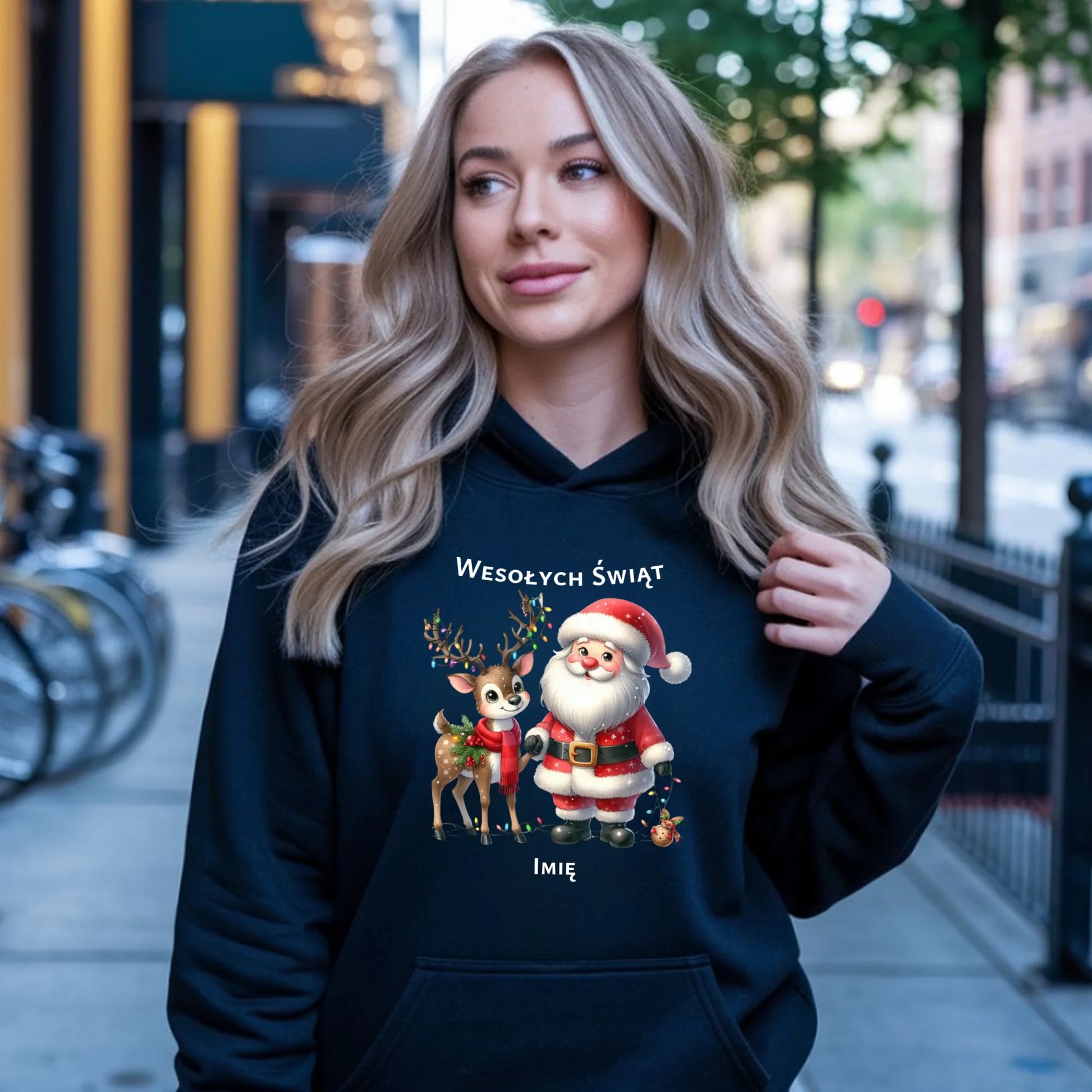Mikołaj i renifer | Personalizowana świąteczna bluza damska z kapturem BN09 - StoryCups.pl