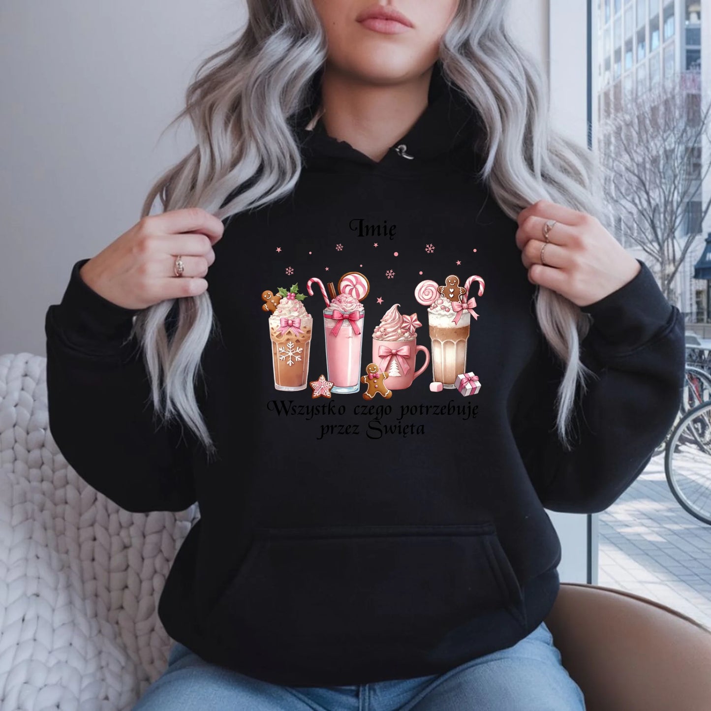 Wszystko czego potrzebuję przez Święta | Świąteczna bluza damska z kapturem BN46 - StoryCups.pl
