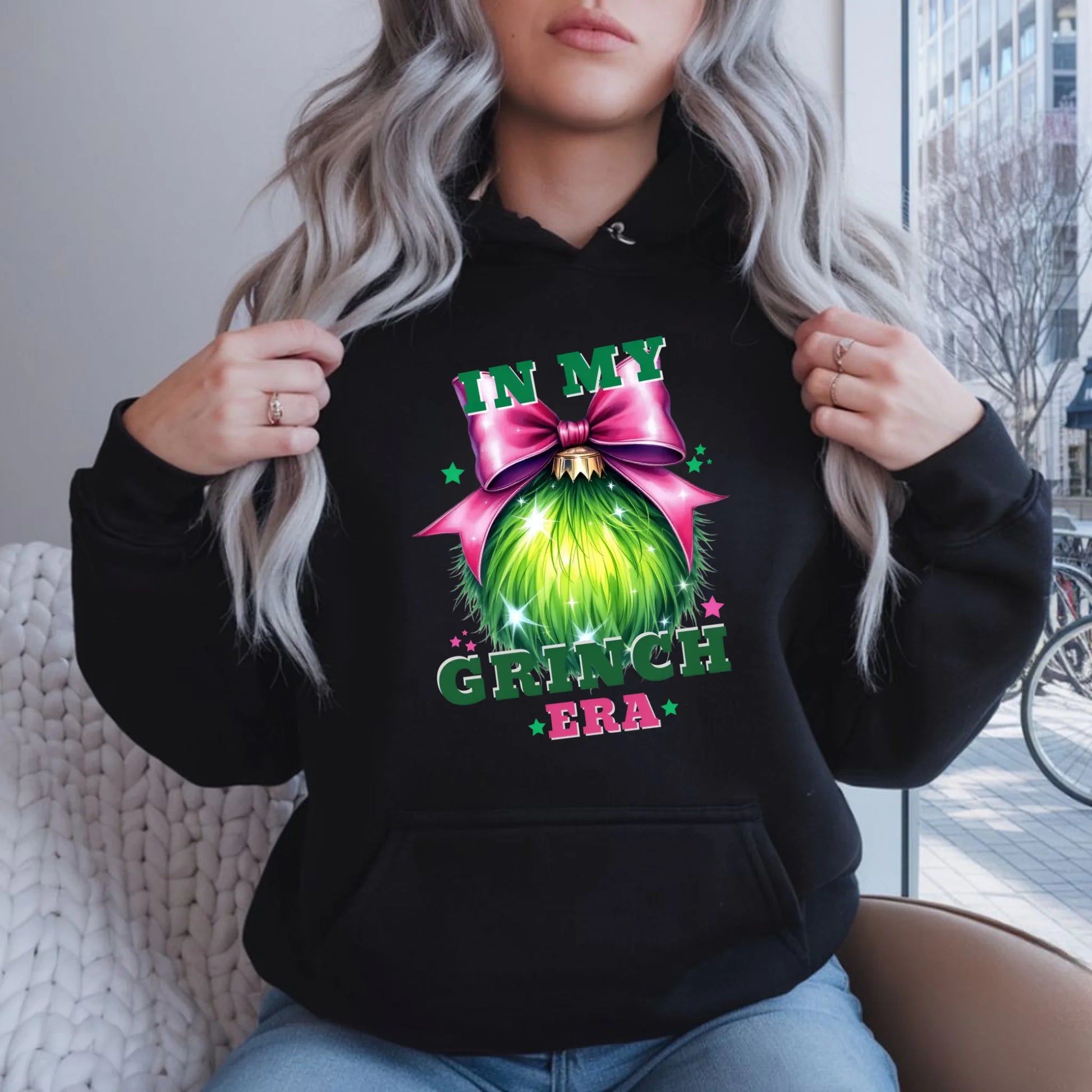 In my Grinch era | Świąteczna bluza damska z kapturem BN26 - StoryCups.pl