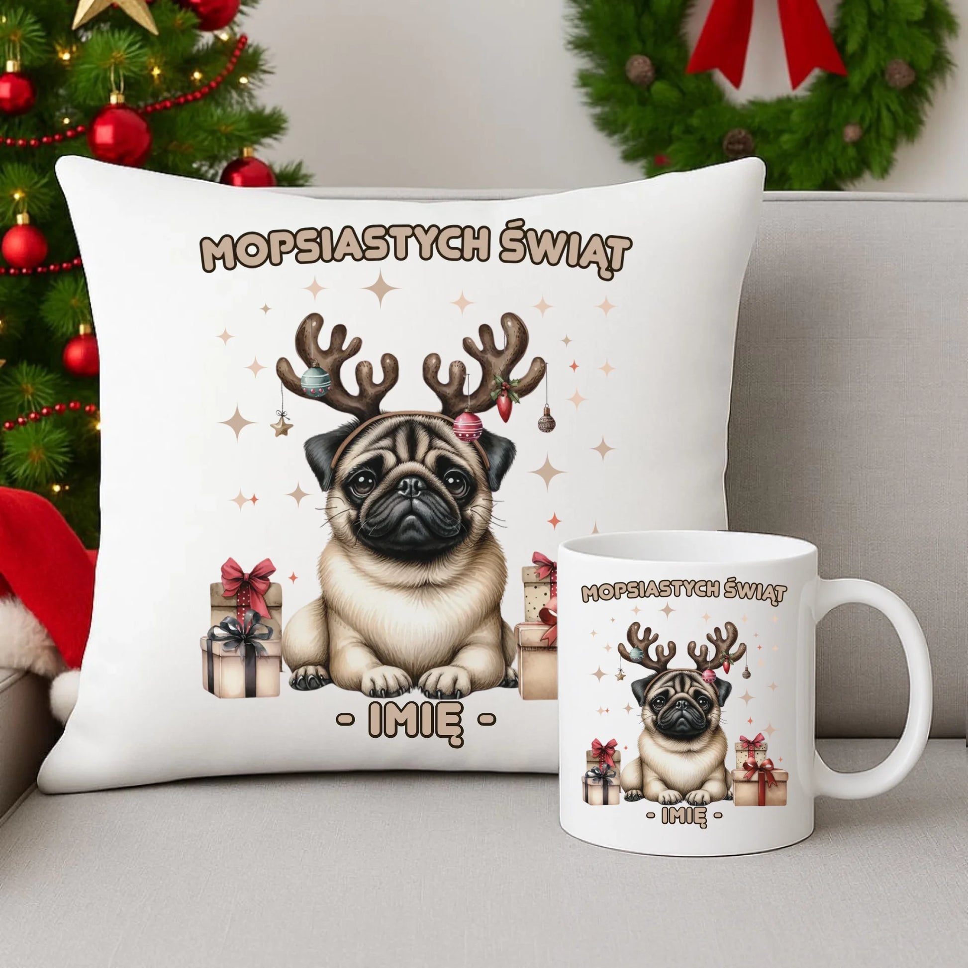 Zestaw poduszka i kubek świąteczny - Mops Mopsiastych świąt - personalizowany BN91 - StoryCups.pl