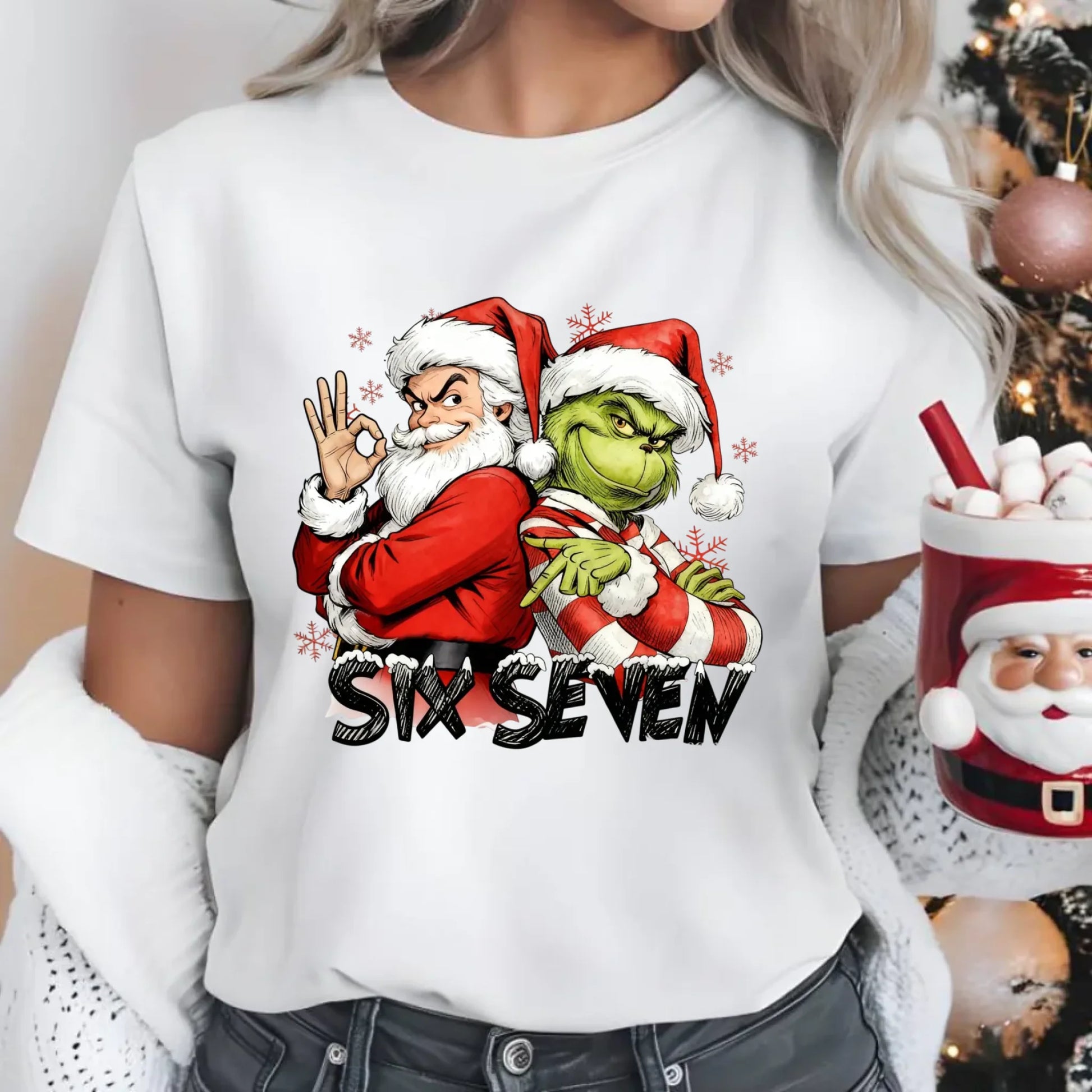 Koszulka damska świąteczna - Mikołaj i Grinch six seven 67 BN148 - StoryCups.pl