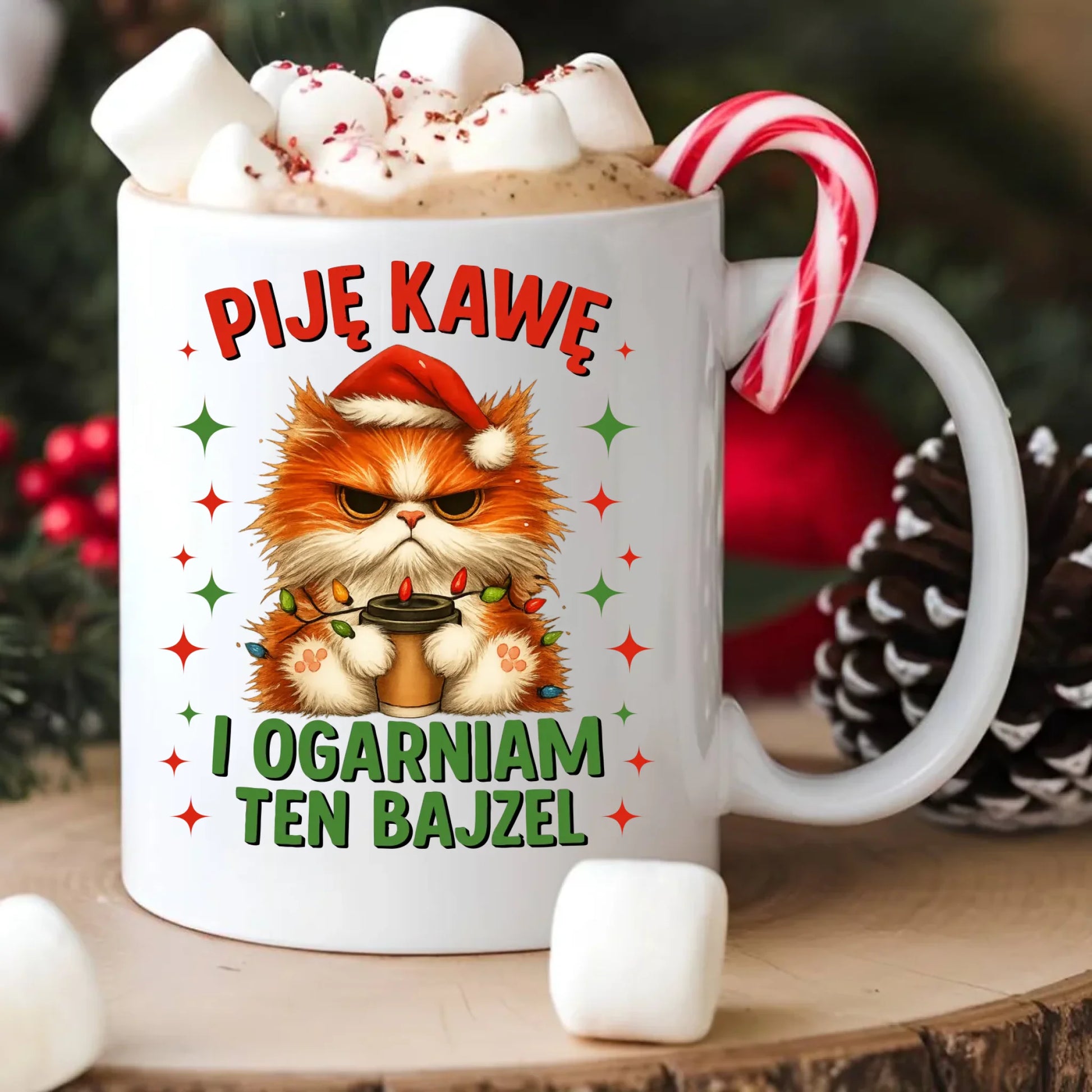 Kubek świąteczny - Kot Piję kawę i ogarniam ten bajzel BN39 - StoryCups.pl