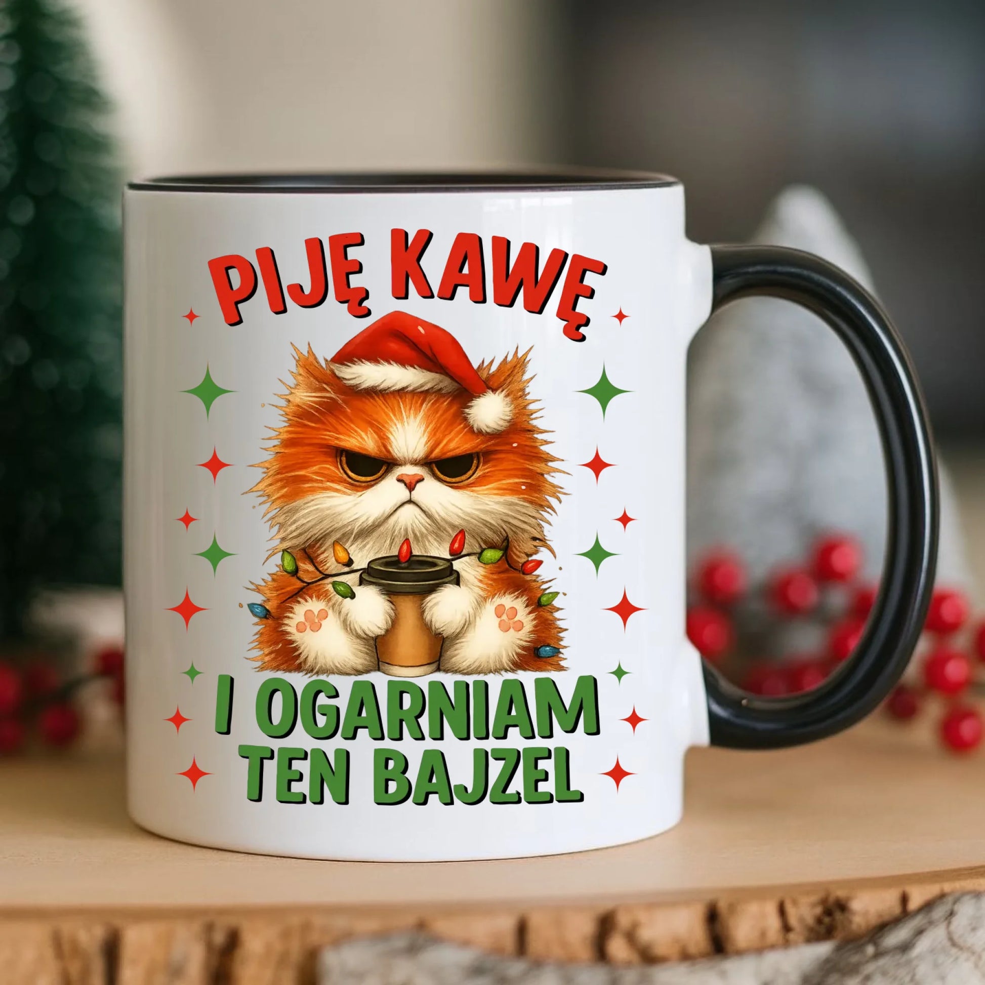 Kubek świąteczny - Kot Piję kawę i ogarniam ten bajzel BN39 - StoryCups.pl
