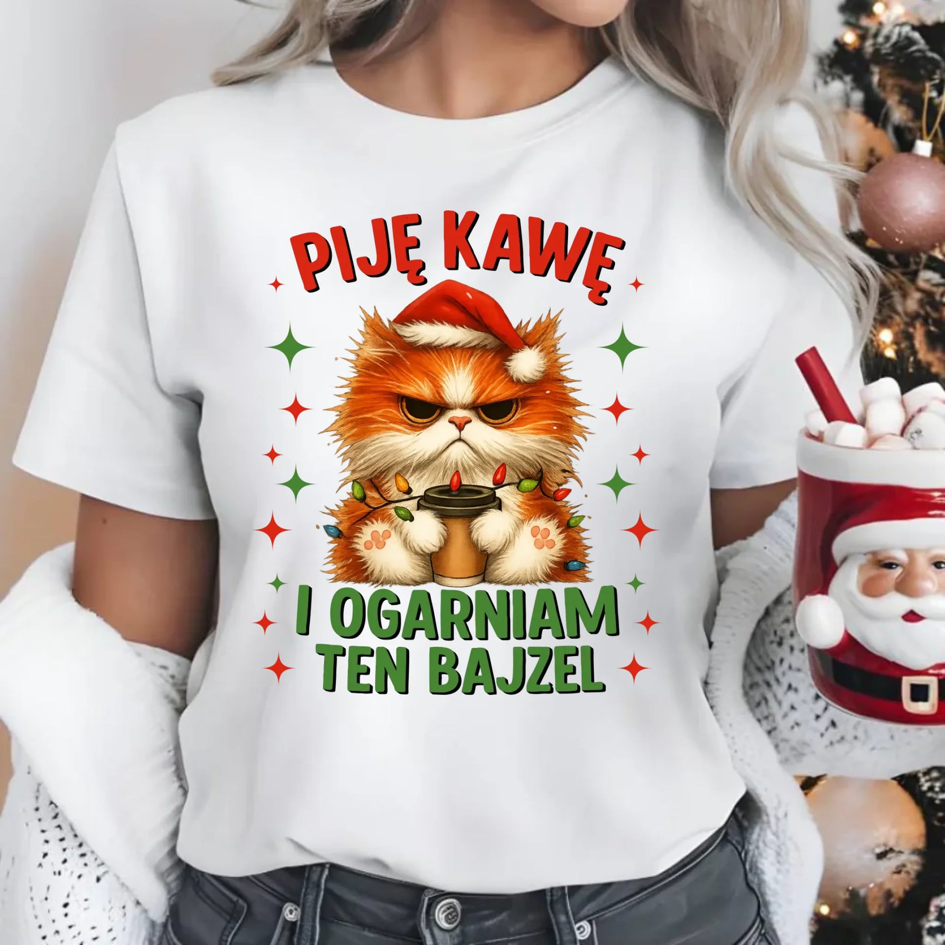 Koszulka damska świąteczna - Kot Piję kawę i ogarniam ten bajzel BN39 - StoryCups.pl