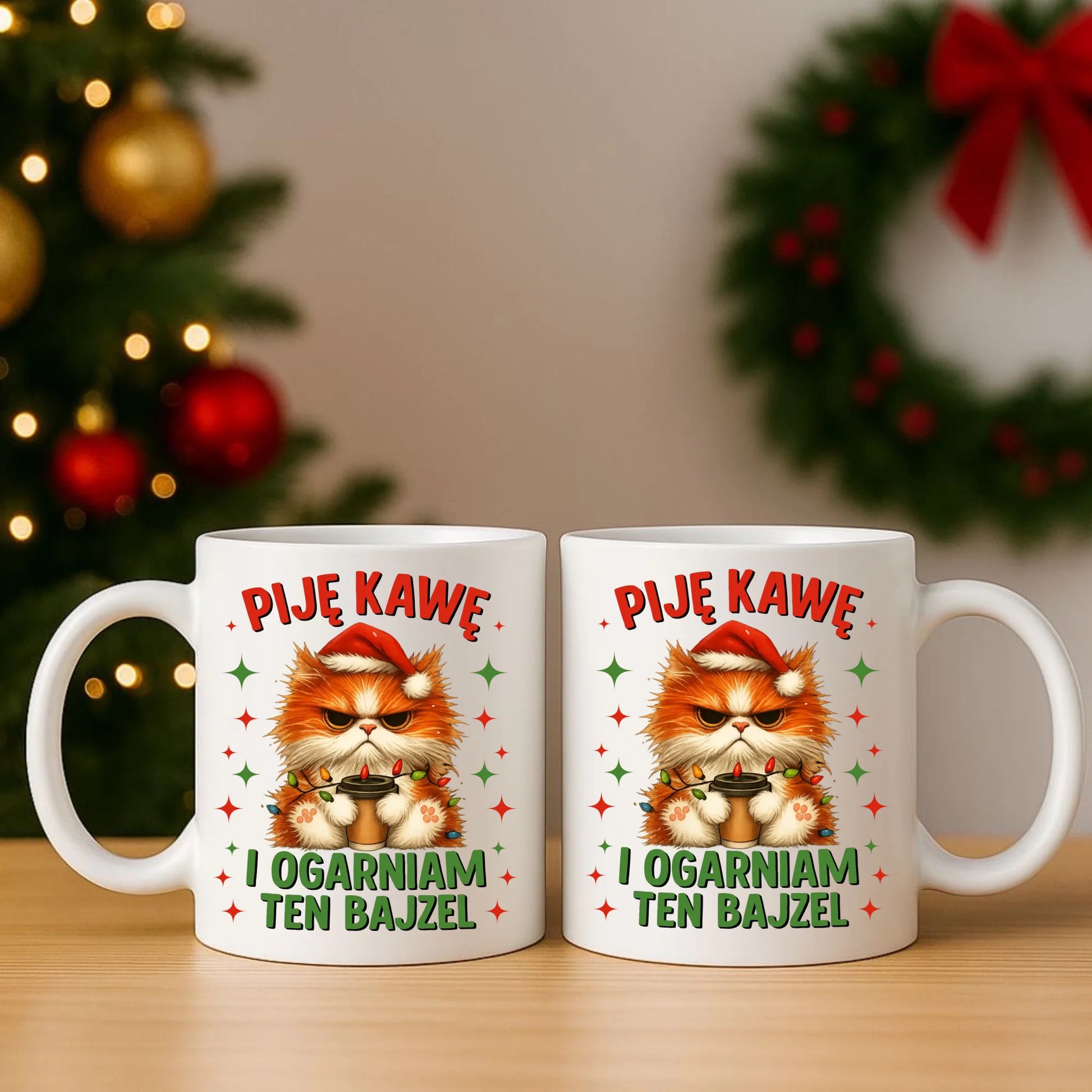 Zestaw poduszka i kubek świąteczny - Kot Piję kawę i ogarniam ten bajzel BN39 - StoryCups.pl
