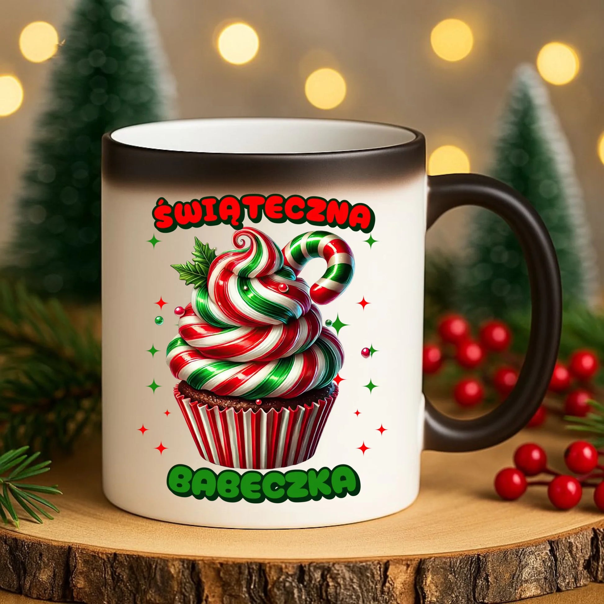 Kubek magiczny świąteczny - prezent dla niej na święta Świąteczna babeczka BN155 - StoryCups.pl