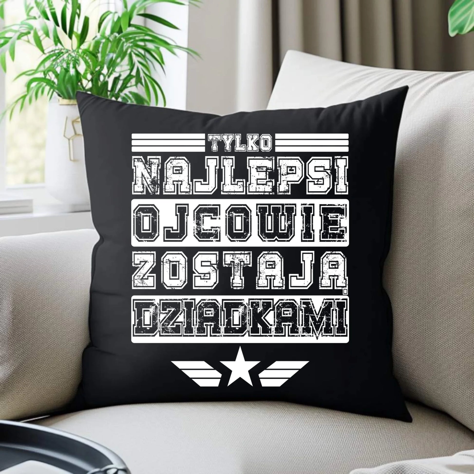 Poduszka dekoracyjna dla dziadka - Tylko najlepsi ojcowie zostają dziadkami D25 - StoryCups.pl