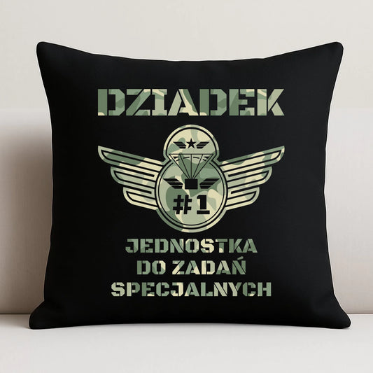 Poduszka dekoracyjna dla dziadka - Dziadek jednostka do zadań specjalnych D31 - StoryCups.pl