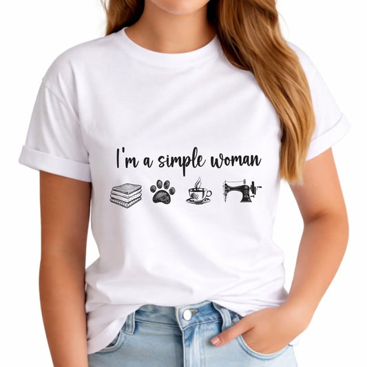 Koszulka damska szyciowa dla krawcowej - I'm a simple woman HS20 - StoryCups.pl